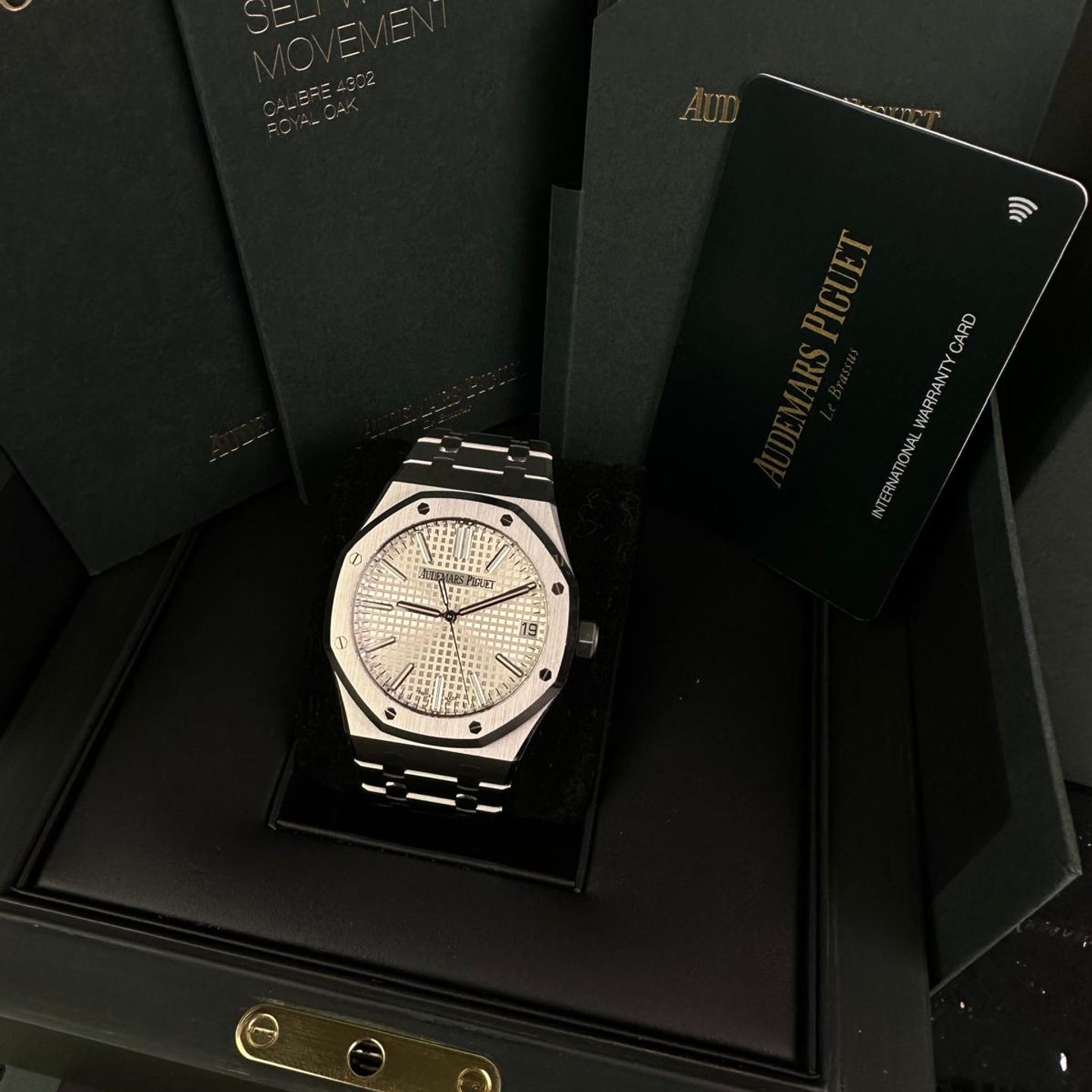 Audemars Piguet Royal Oak Selfwinding 15510ST.OO.1320ST.08 (2022) - Grey dial 41 mm Steel case (1/1)