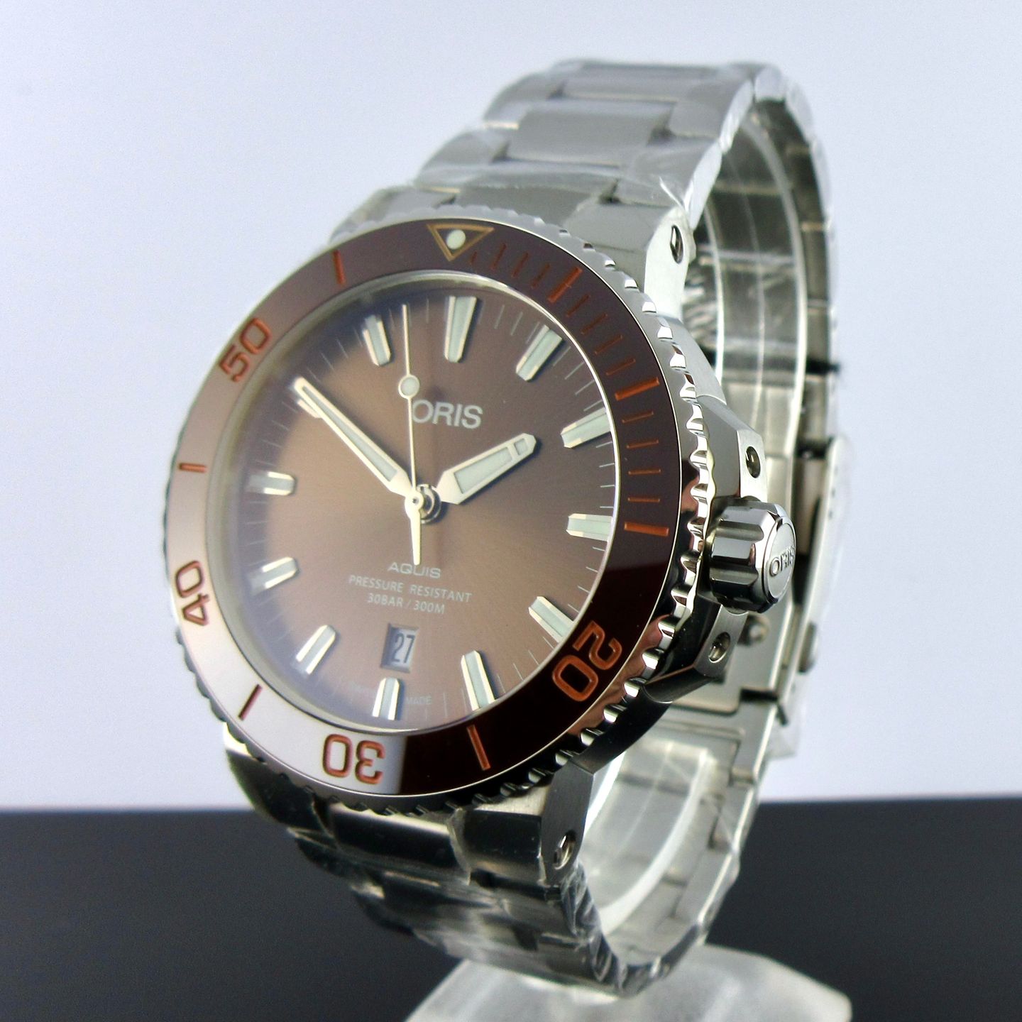 Oris Aquis Date 01 733 7730 4152-07 8 24 05PEB (2024) - Bruin wijzerplaat 44mm Staal (1/8)