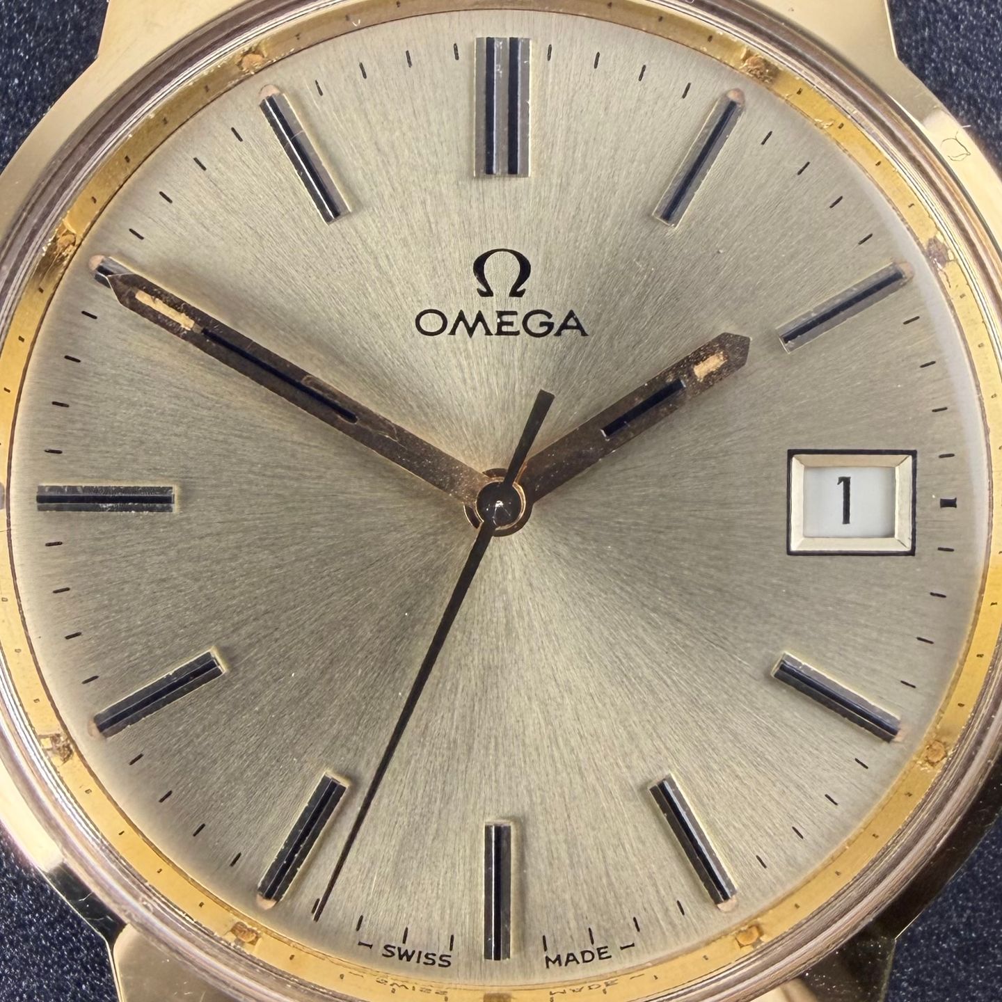 Omega Genève 136.0104 (1977) - Gold dial 35 mm Gold/Steel case (8/8)