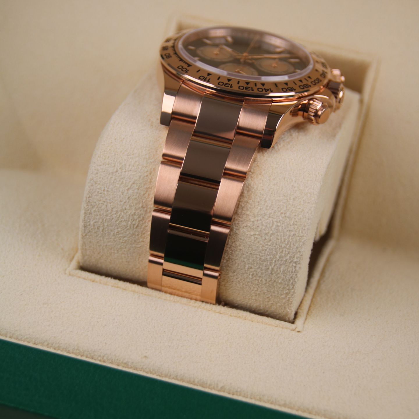 Rolex Daytona 126505 (2024) - Black dial 40 mm Rose Gold case (3/8)