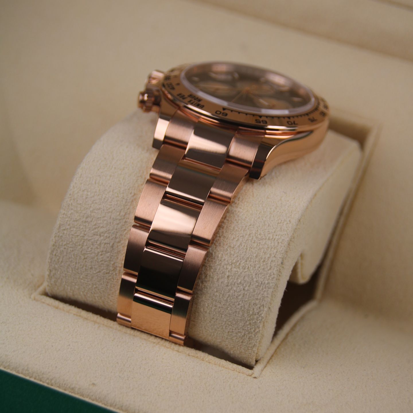 Rolex Daytona 126505 (2024) - Black dial 40 mm Rose Gold case (4/8)