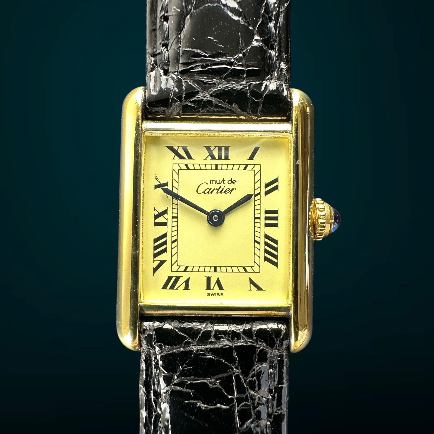 Cartier Tank 5057001 (1990) - Champagne dial 20 mm Gold/Steel case (1/8)