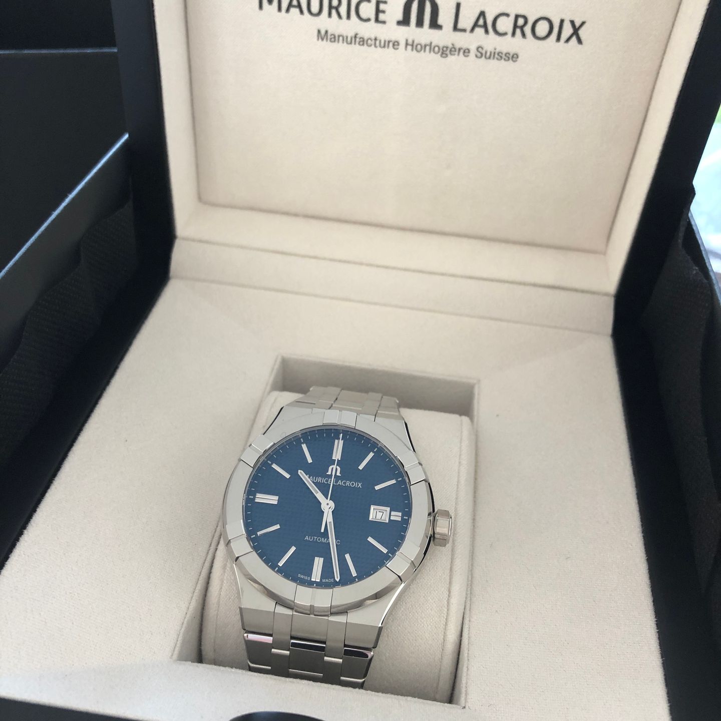 Maurice Lacroix Aikon AI6008-SS002-430-1 (2022) - Blauw wijzerplaat 42mm Staal (2/8)