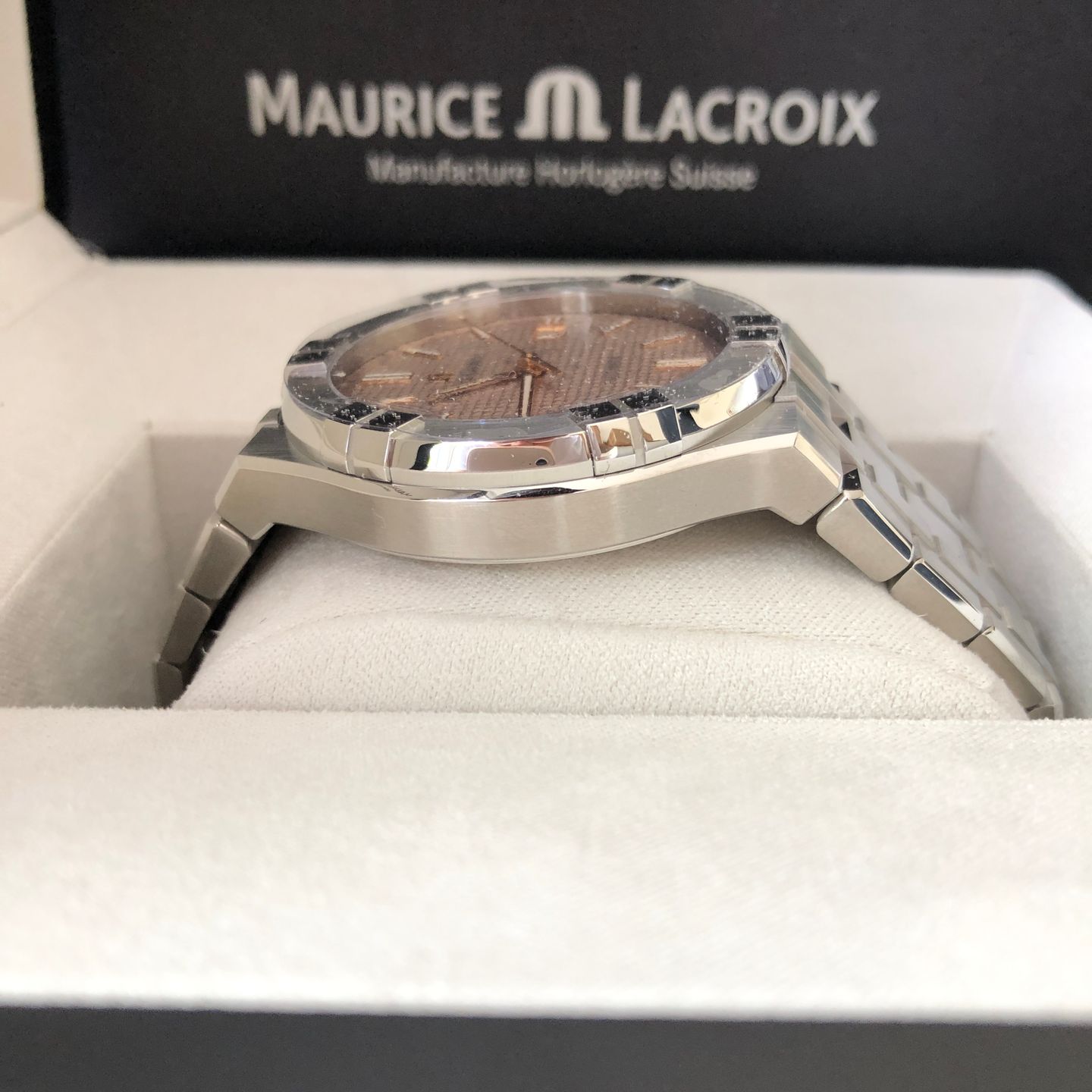 Maurice Lacroix Aikon AI6008-SS002-730-1 (2022) - Pink dial 42 mm Steel case (4/7)