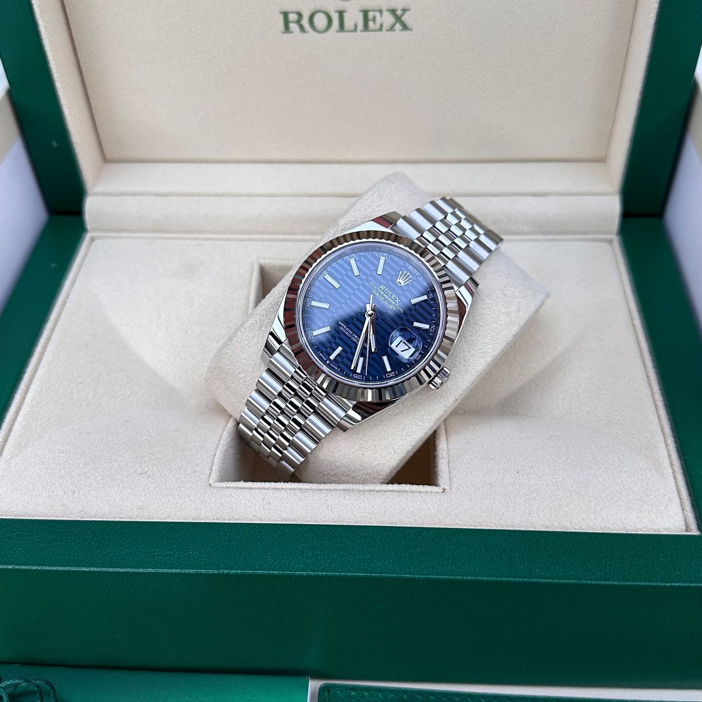 Rolex Datejust 41 126334 (2023) - Blue dial 41 mm Steel case (2/5)