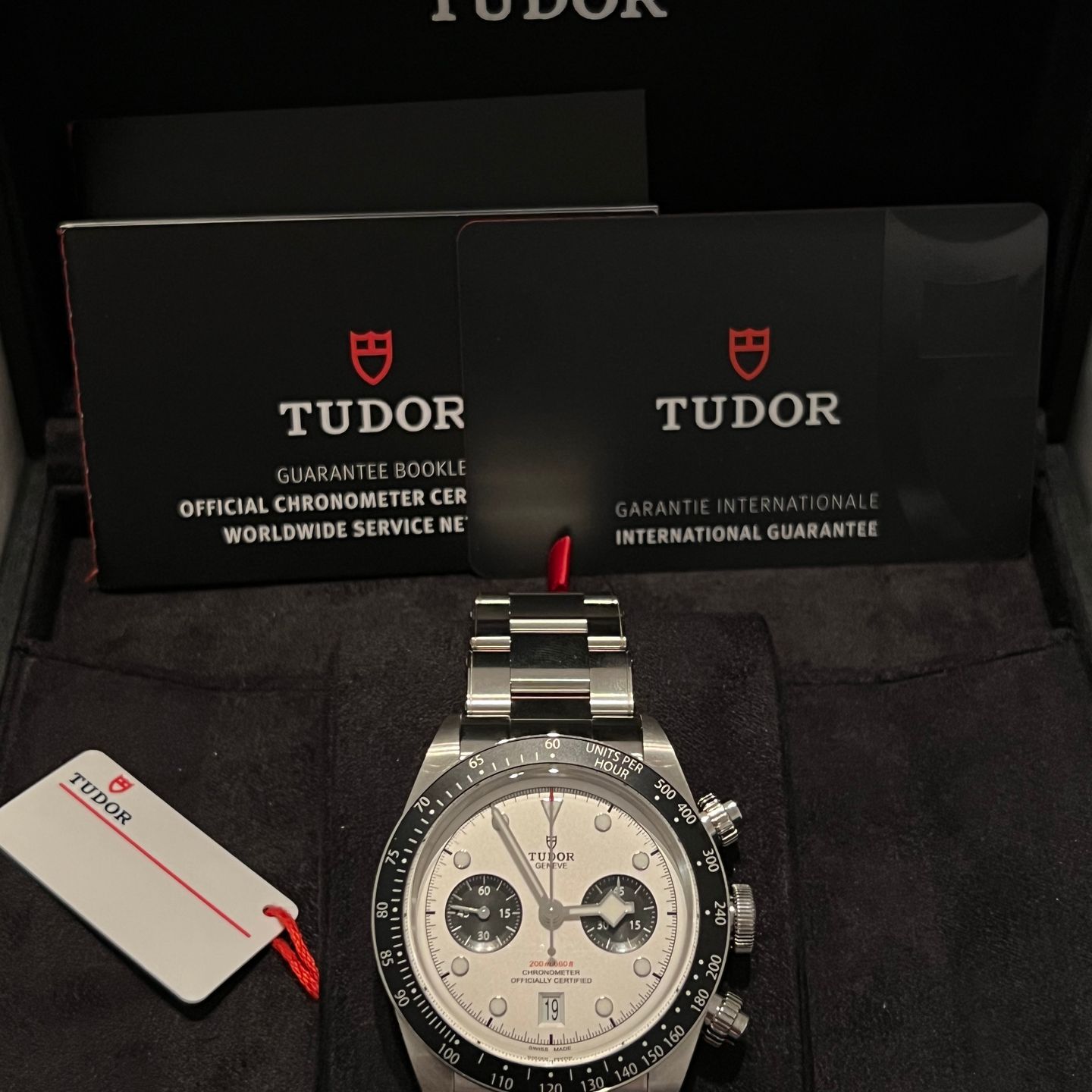 Tudor Black Bay Chrono 79360N (2023) - Silver dial 41 mm Steel case (7/8)