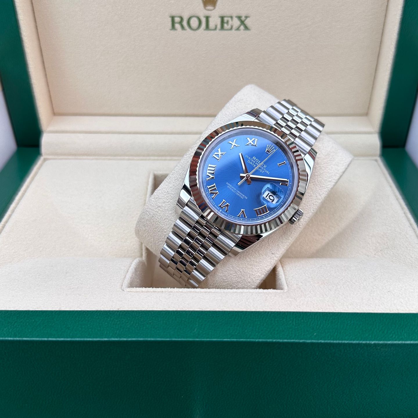 Rolex Datejust 41 126334 (2023) - Blauw wijzerplaat 41mm Staal (3/8)