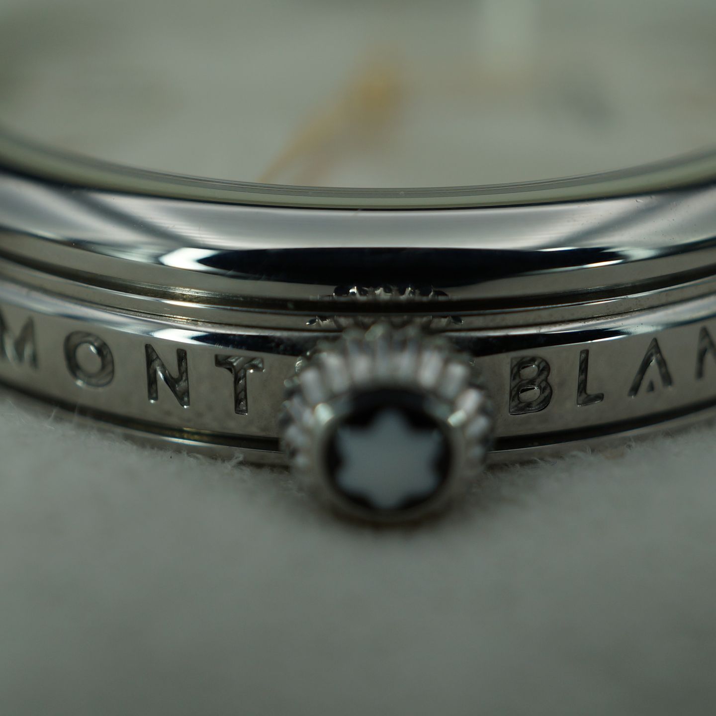 Montblanc Star 105961 (2012) - White dial 39 mm Steel case (6/8)