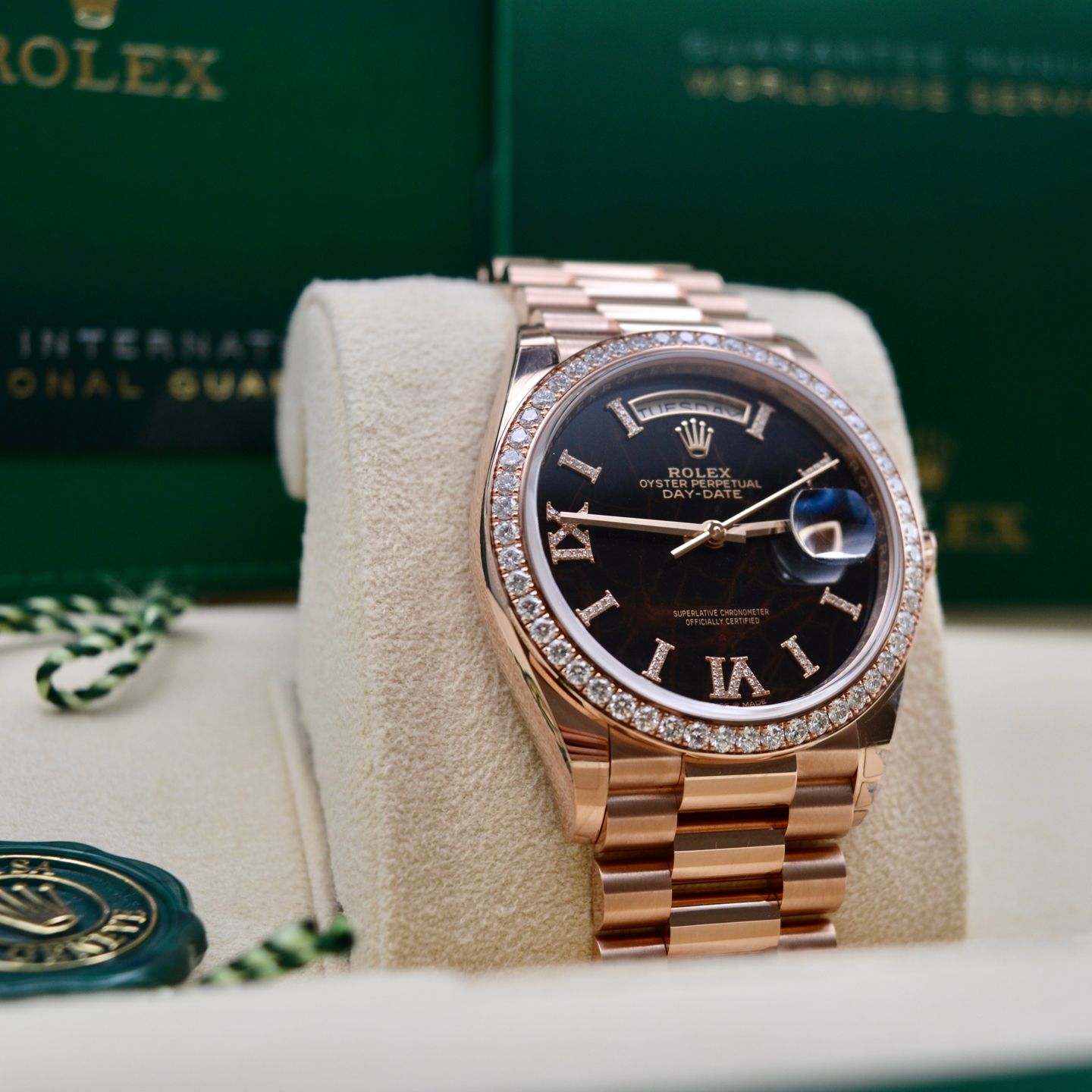 Rolex Day-Date 36 128345 (2022) - Brown dial 36 mm Rose Gold case (3/5)