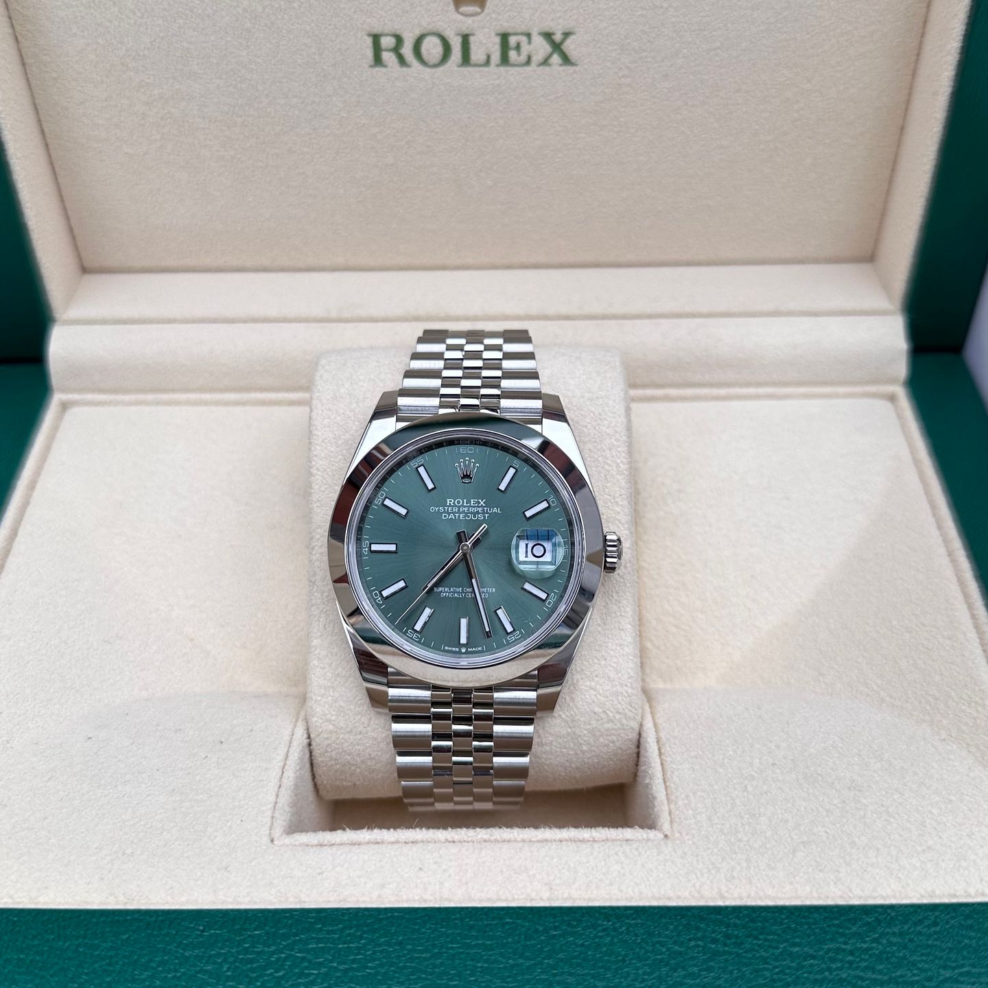 Rolex Datejust 126300 (2023) - Green dial 40 mm Steel case (3/4)