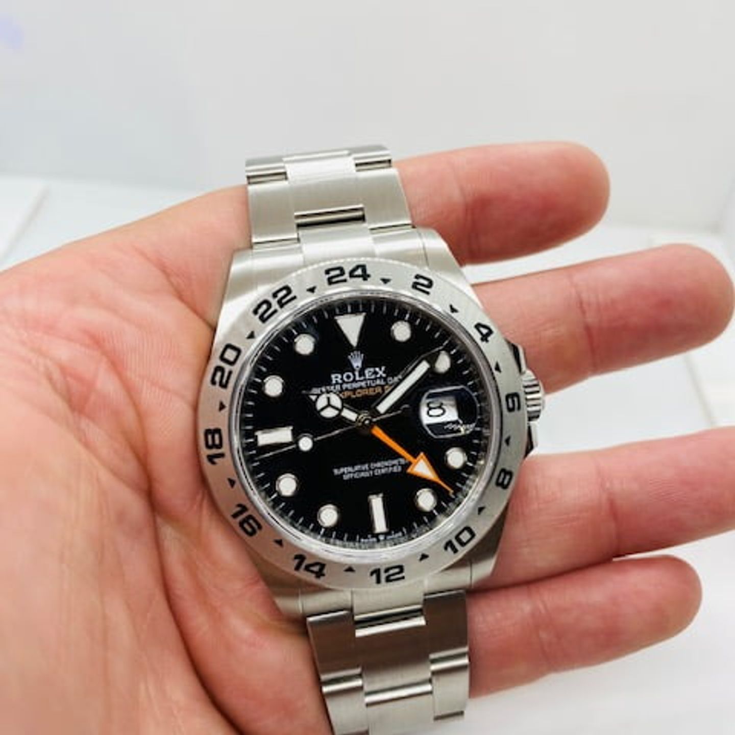 Rolex Explorer II 226570 (2022) - Black dial 42 mm Steel case (6/8)