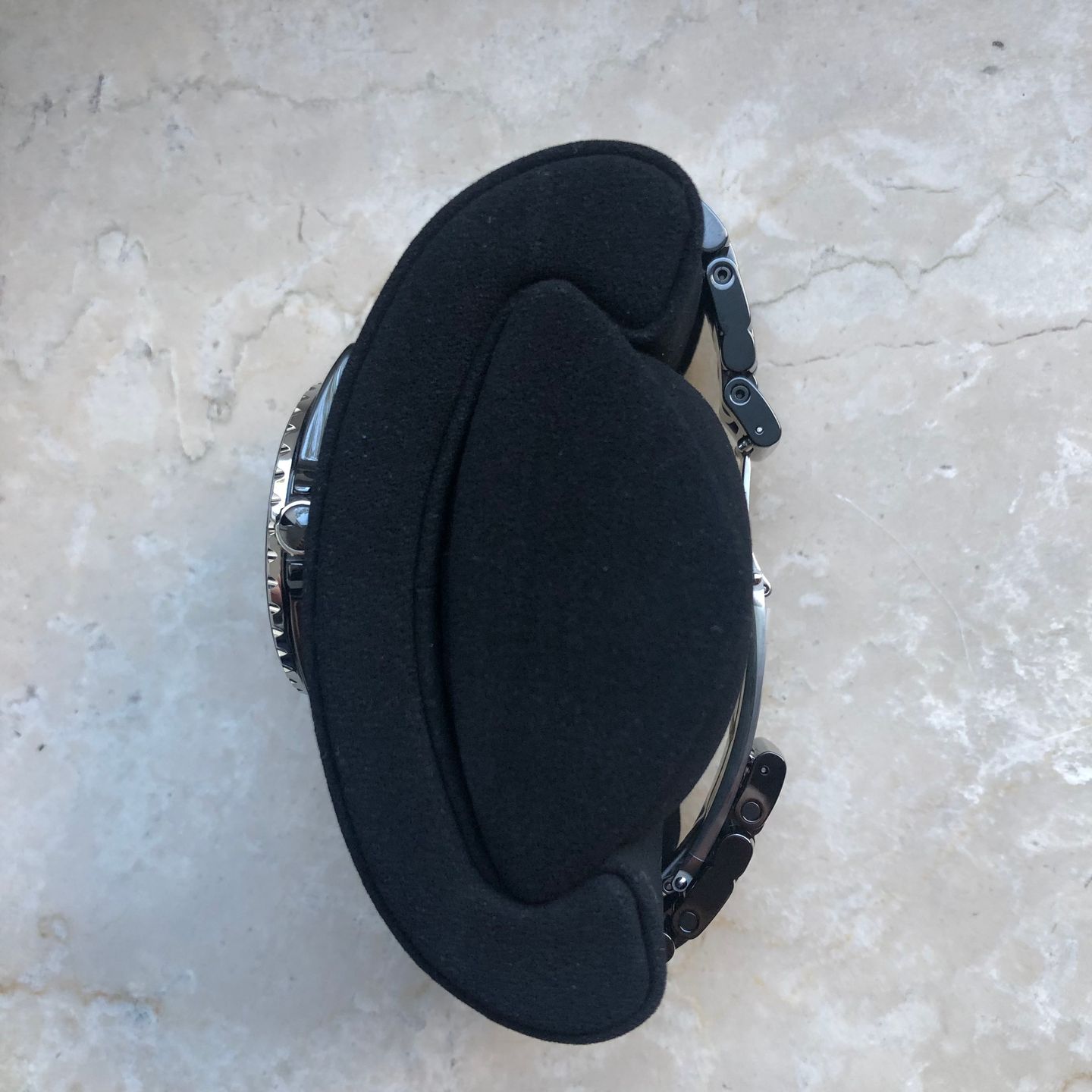 Chanel J12 H6185 (2022) - Black dial 38 mm Ceramic case (4/5)