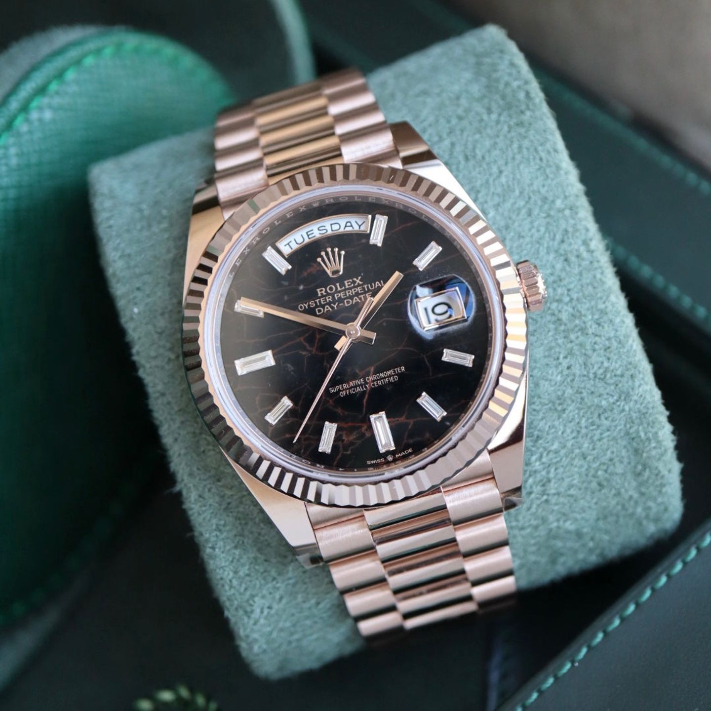 Rolex Day-Date 40 228235 (2022) - Brown dial 40 mm Rose Gold case (1/6)