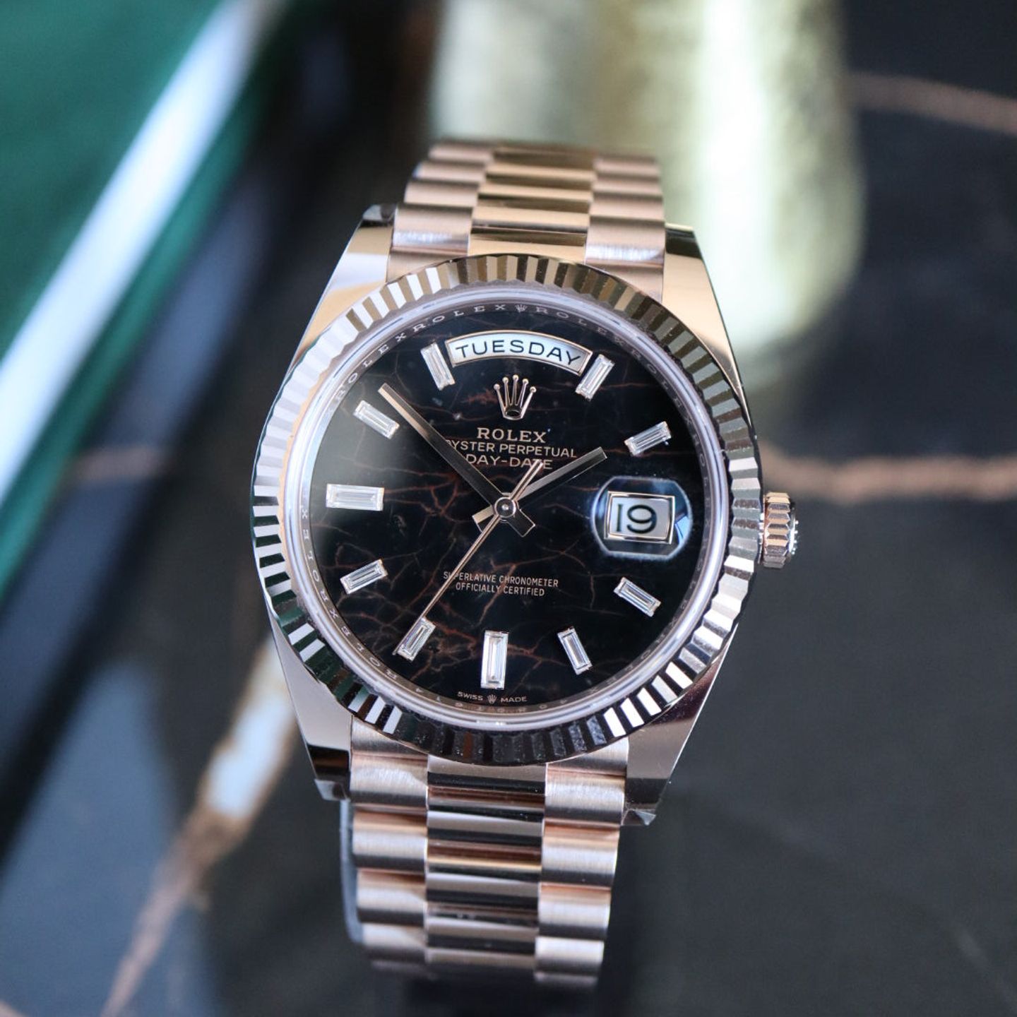 Rolex Day-Date 40 228235 (2022) - Brown dial 40 mm Rose Gold case (4/6)