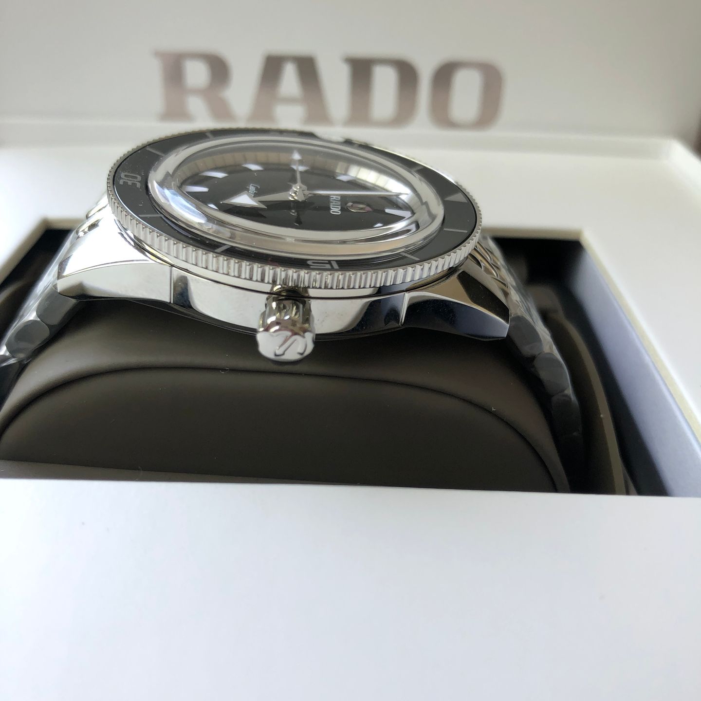 Rado HyperChrome Captain Cook R32505153 (2022) - Black dial 42 mm Steel case (6/6)