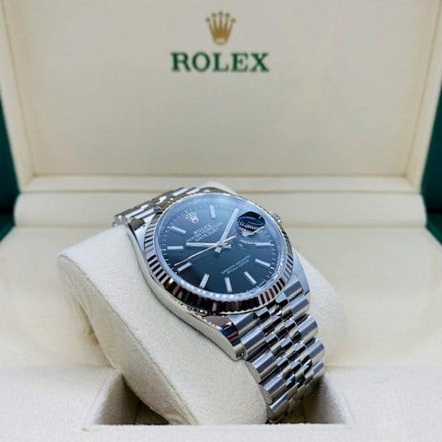 Rolex Datejust 36 126234 (2023) - Black dial 36 mm Steel case (3/8)