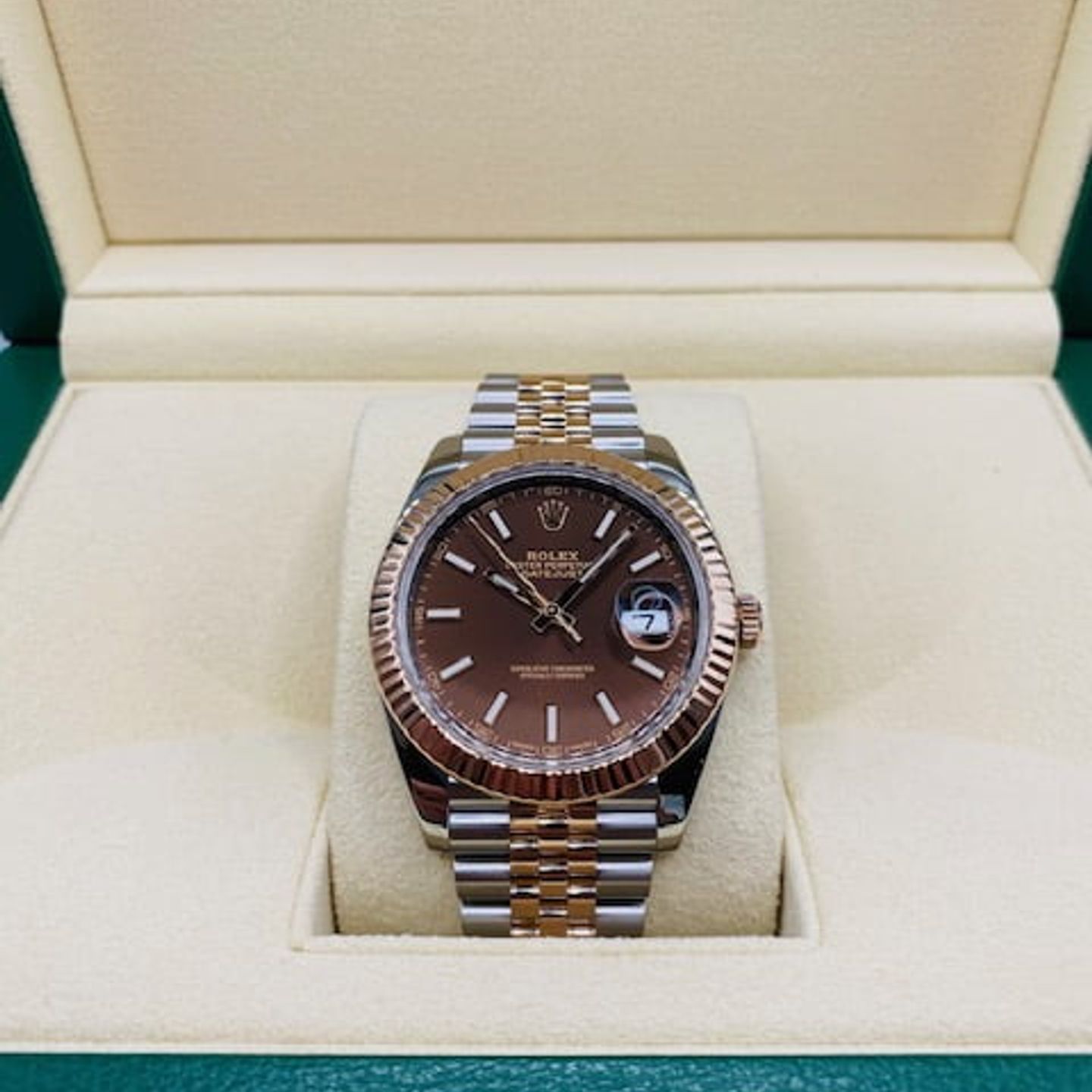 Rolex Datejust 41 126331 (2022) - Brown dial 41 mm Gold/Steel case (2/5)