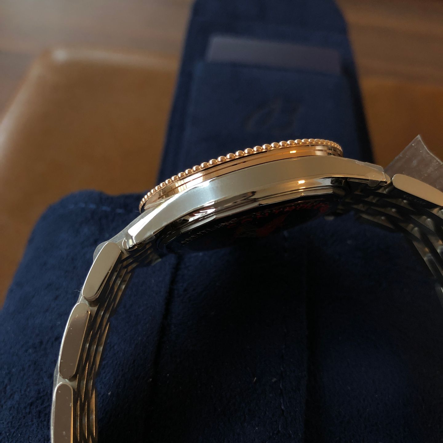 Breitling Navitimer U17325211G1A1 (2022) - Silver dial 38 mm Gold/Steel case (6/8)