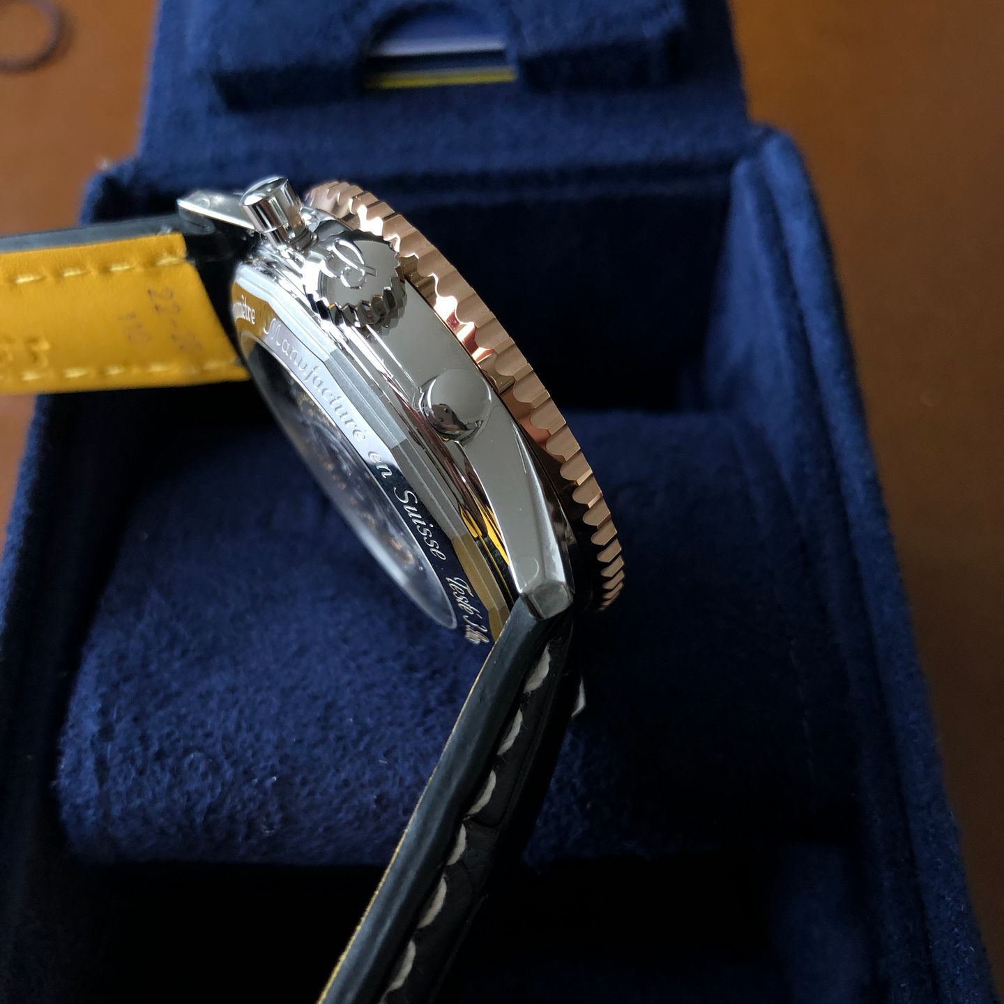 Breitling Navitimer 1 B01 Chronograph UB0121211F1P2 (2022) - Grey dial 43 mm Gold/Steel case (2/7)