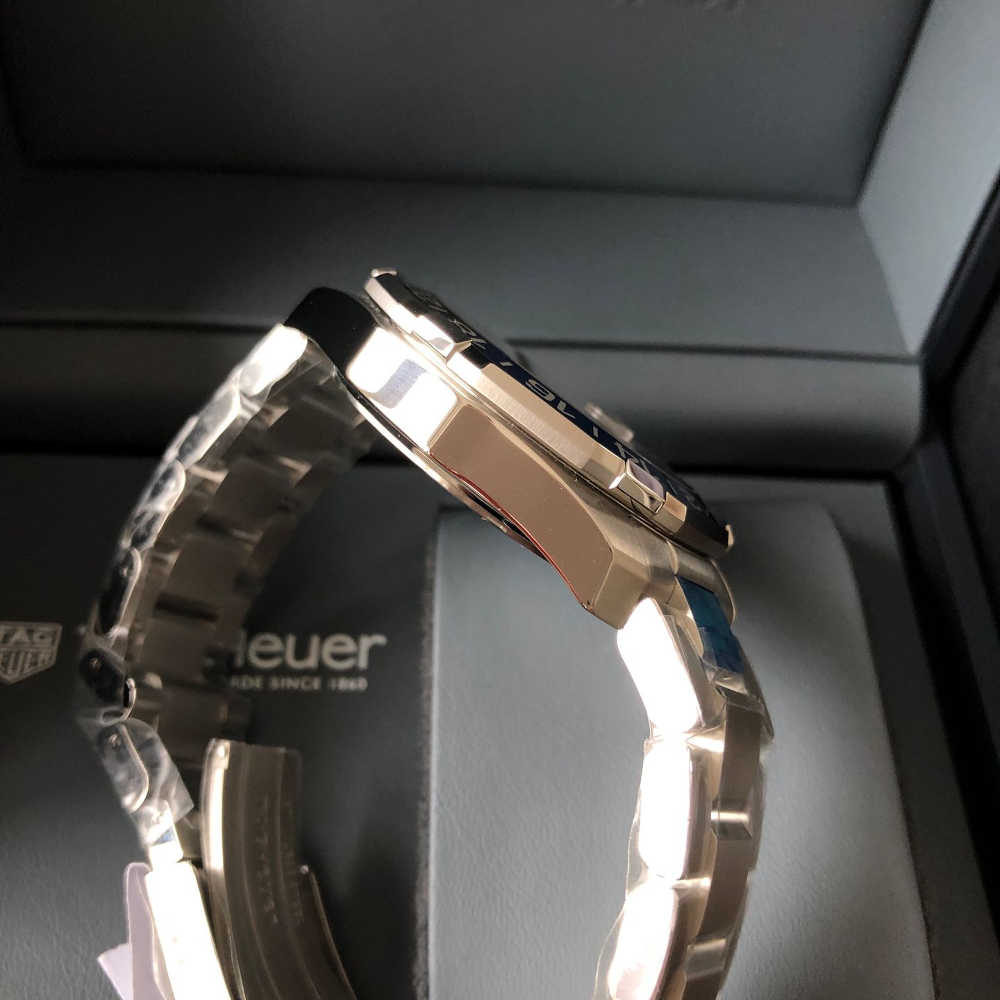 TAG Heuer Aquaracer 300M WAY201T.BA0927 (2022) - Blue dial 43 mm Steel case (5/8)