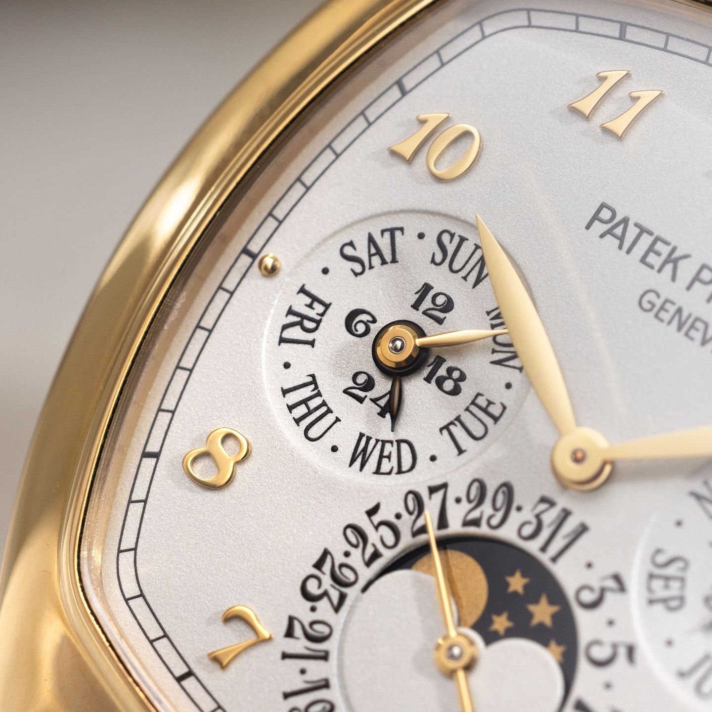 Patek Philippe Perpetual Calendar 5940J (2015) - Zilver wijzerplaat 38mm Geelgoud (8/8)