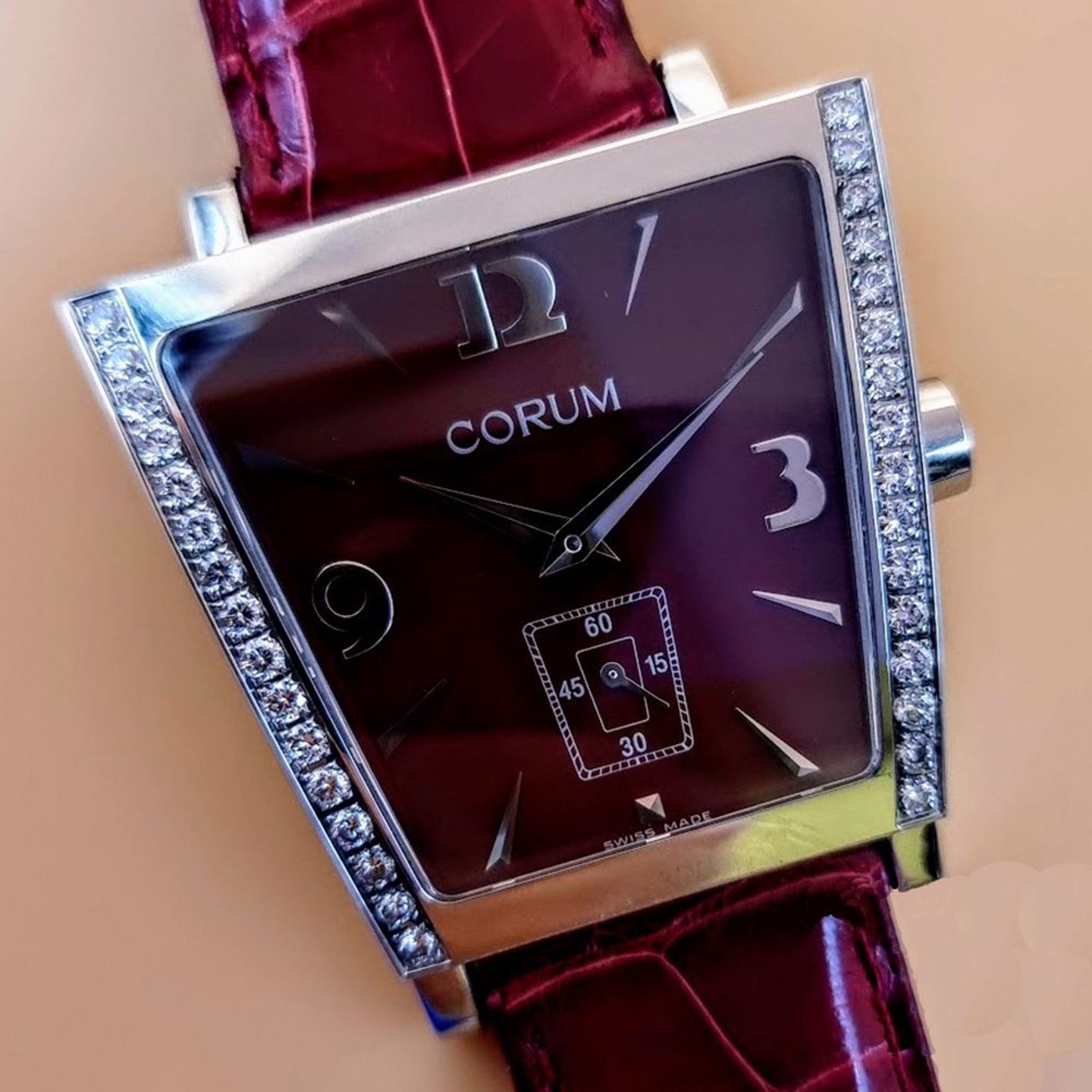 Corum Trapeze 106.406.47/0012 DP51 (2025) - Red dial Unknown Steel case (2/8)