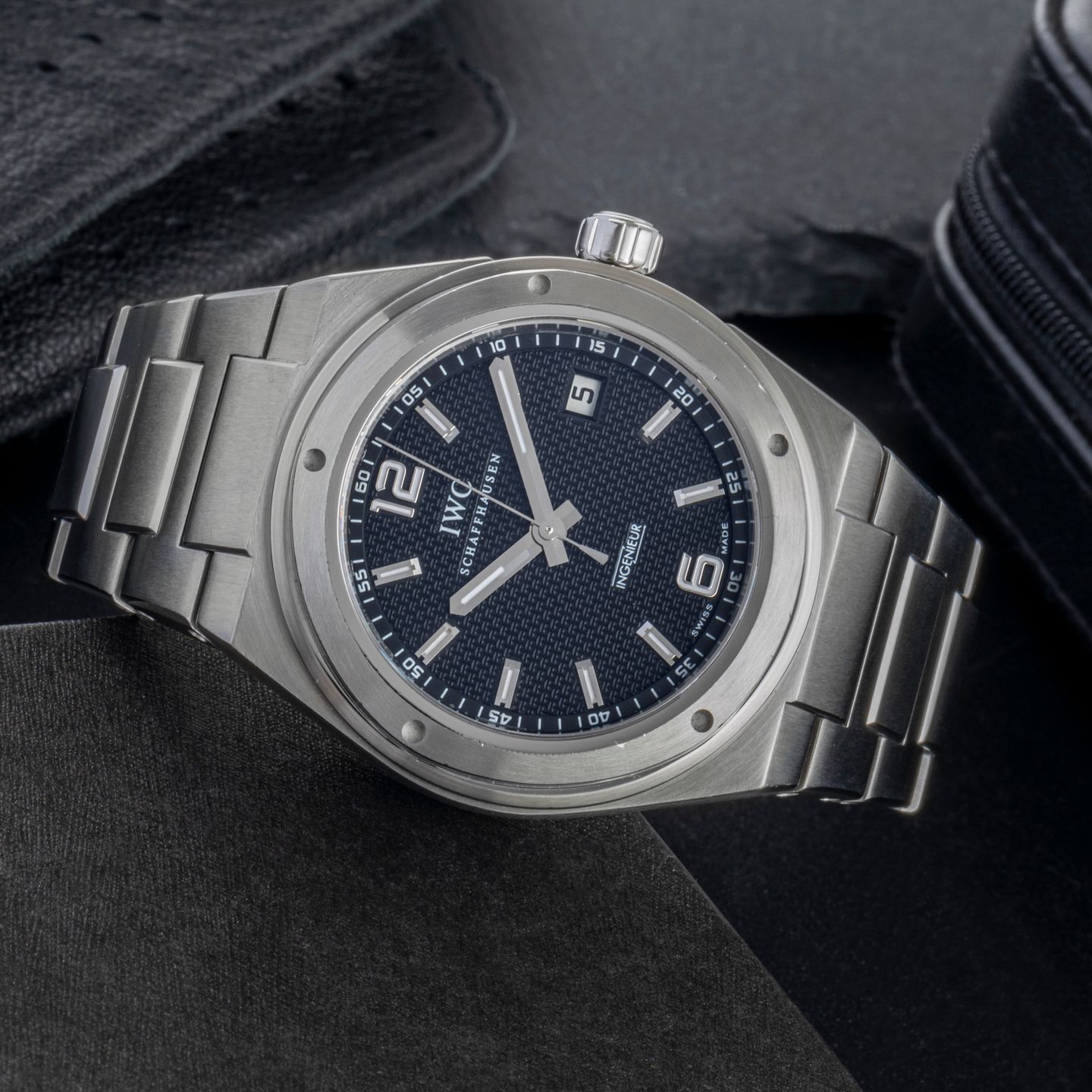 IWC Ingenieur Automatic IW322701 - (2/8)