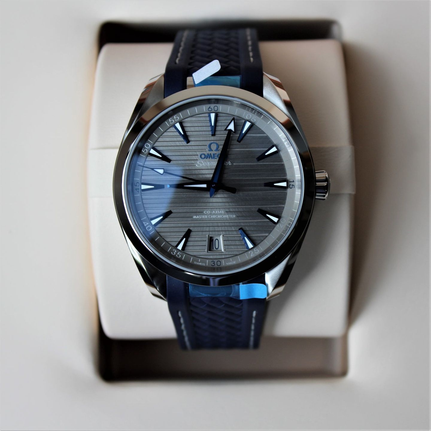 Omega Seamaster Aqua Terra 220.12.41.21.06.001 (2025) - Grey dial 41 mm Steel case (1/1)