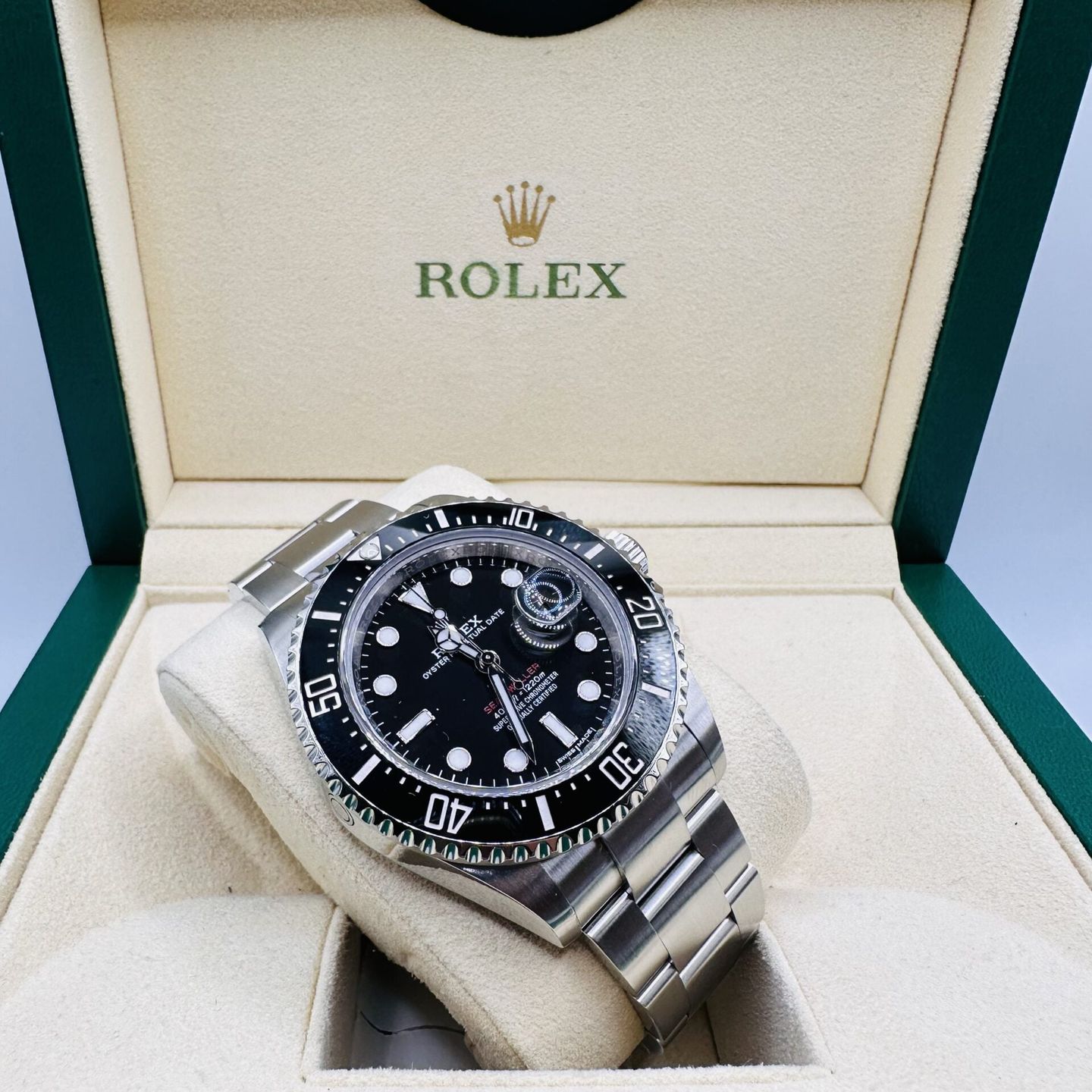 Rolex Sea-Dweller 126600 (2017) - Black dial 43 mm Steel case (5/6)