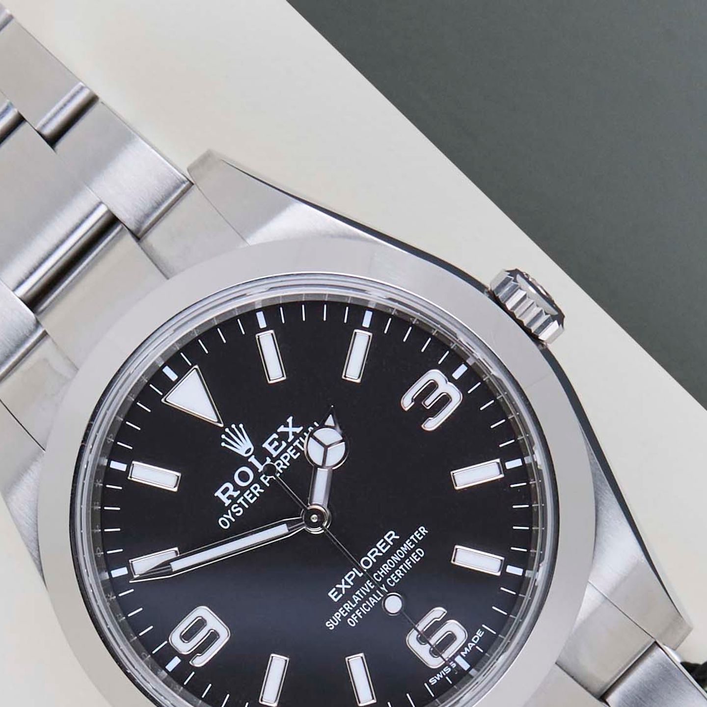 Rolex Explorer 214270 - (3/8)