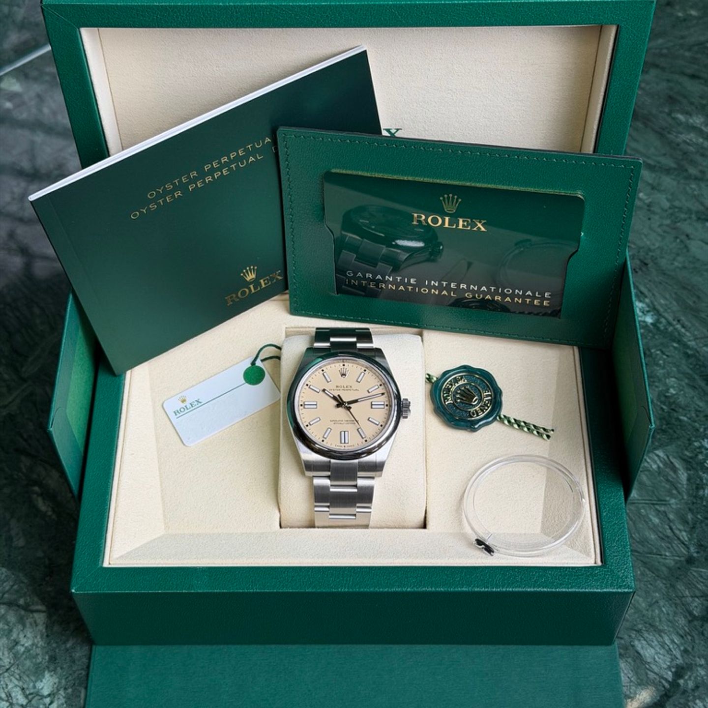 Rolex Oyster Perpetual 41 134300 - (7/7)