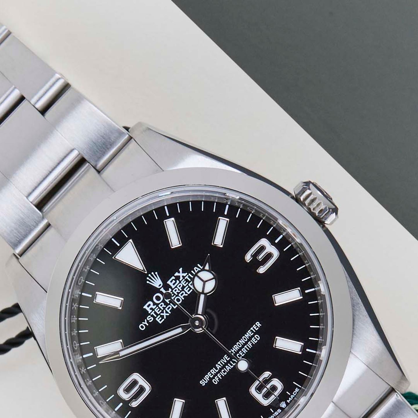 Rolex Explorer 124270 - (3/8)