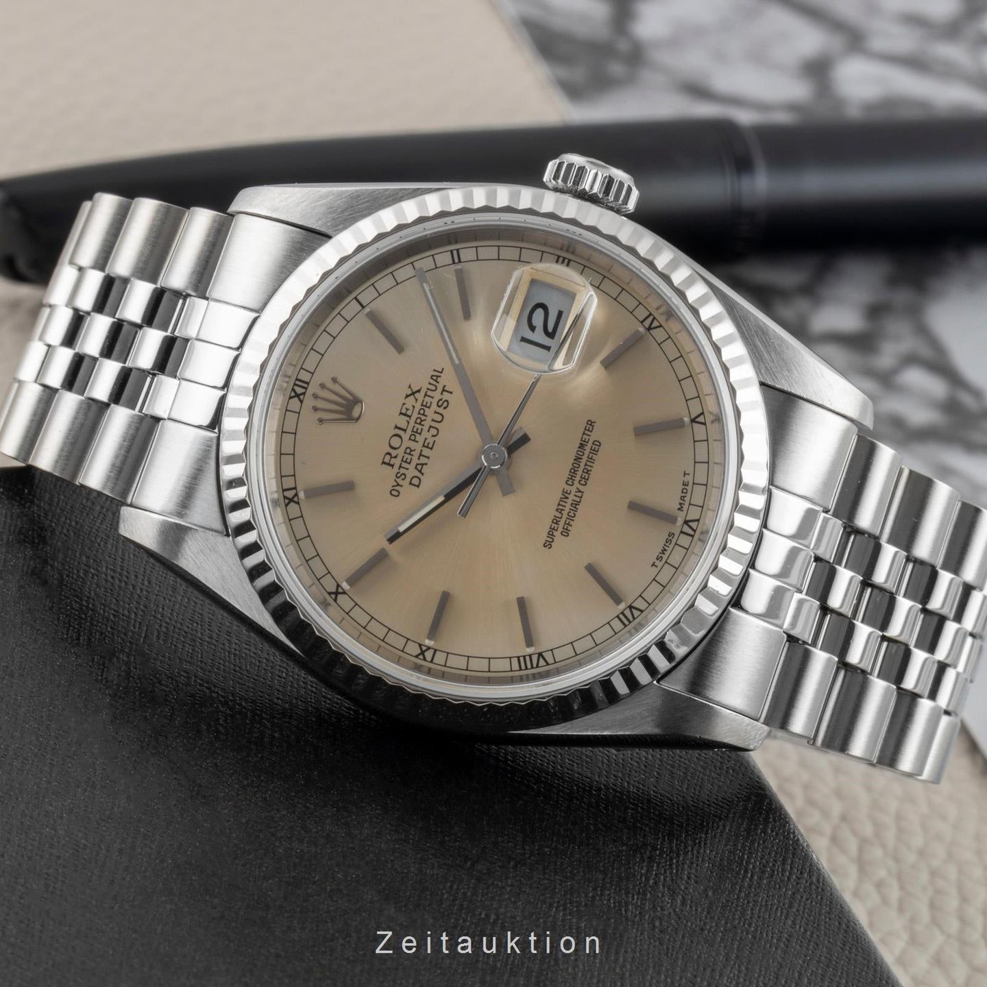 Rolex Datejust 36 16234 (1992) - Beige dial 36 mm Steel case (2/8)