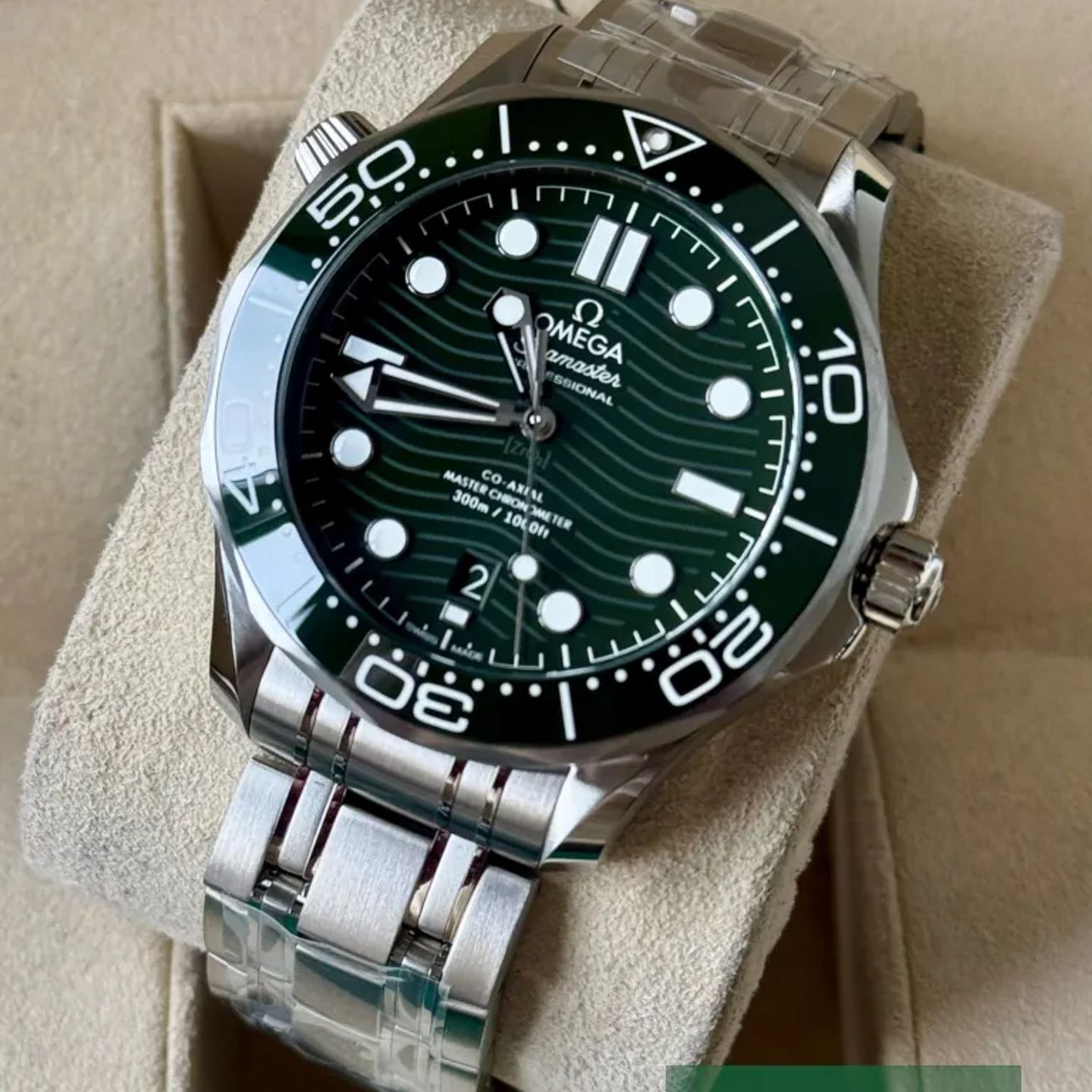 Omega Seamaster Diver 300 M 210.30.42.20.10.001 - (3/7)