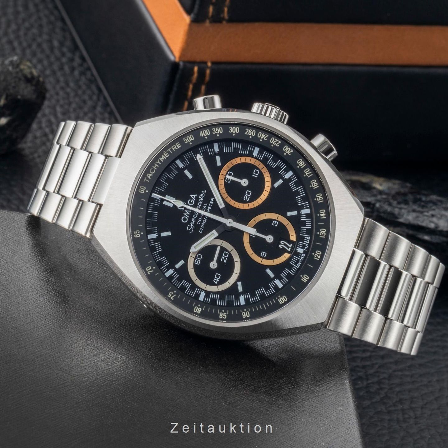 Omega Speedmaster Mark II 522.10.43.50.01.001 - (2/8)