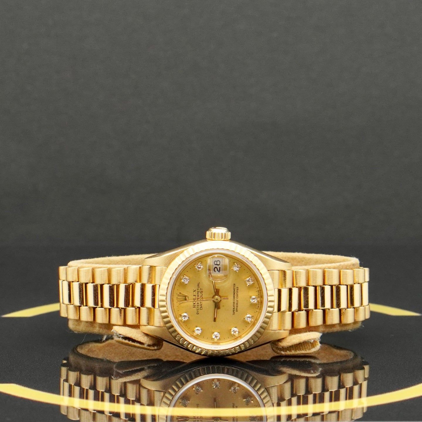 Rolex Lady-Datejust 69178 (1986) - Gold dial 26 mm Yellow Gold case (4/7)