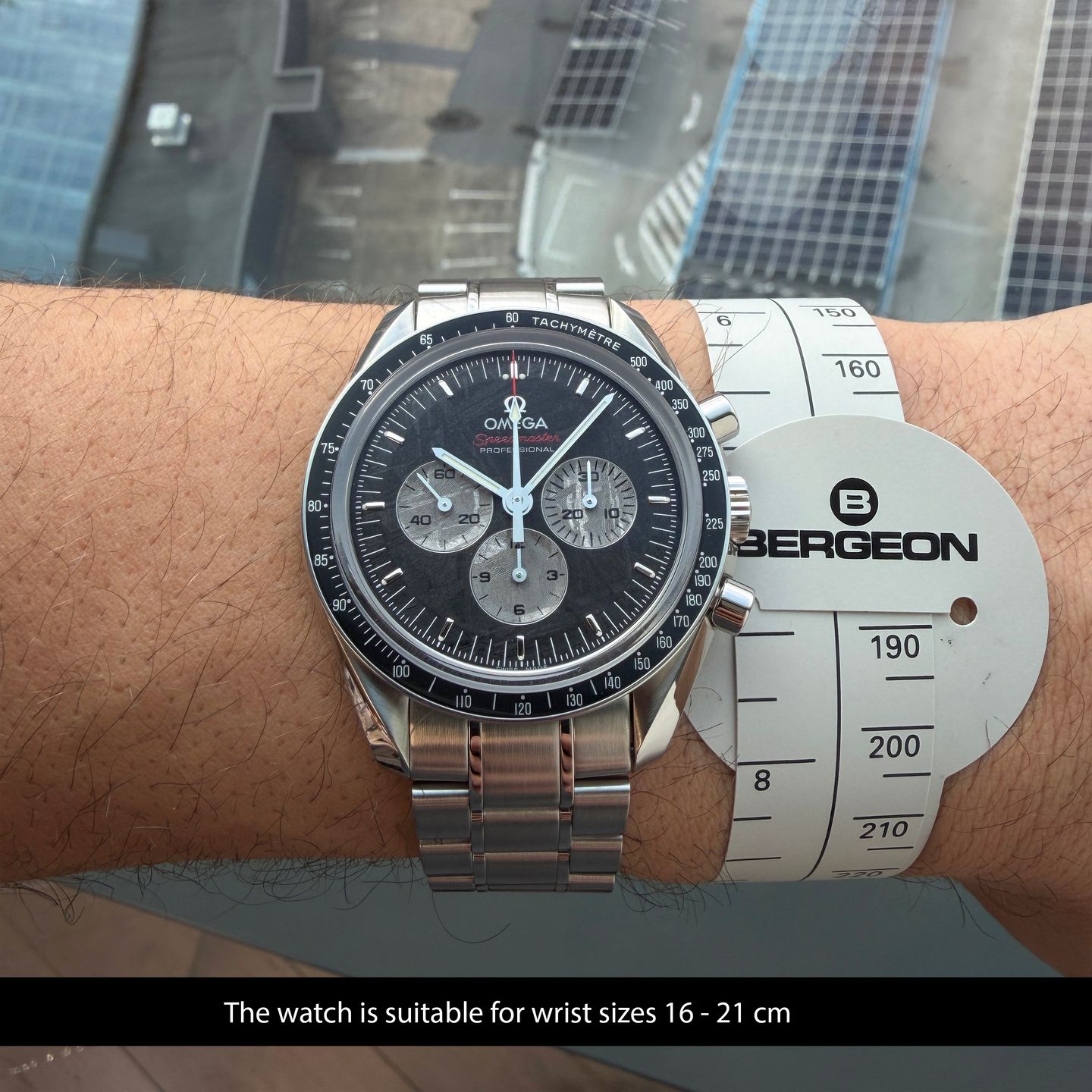 Omega Speedmaster Professional Moonwatch 311.30.42.30.99.001 - (2/8)