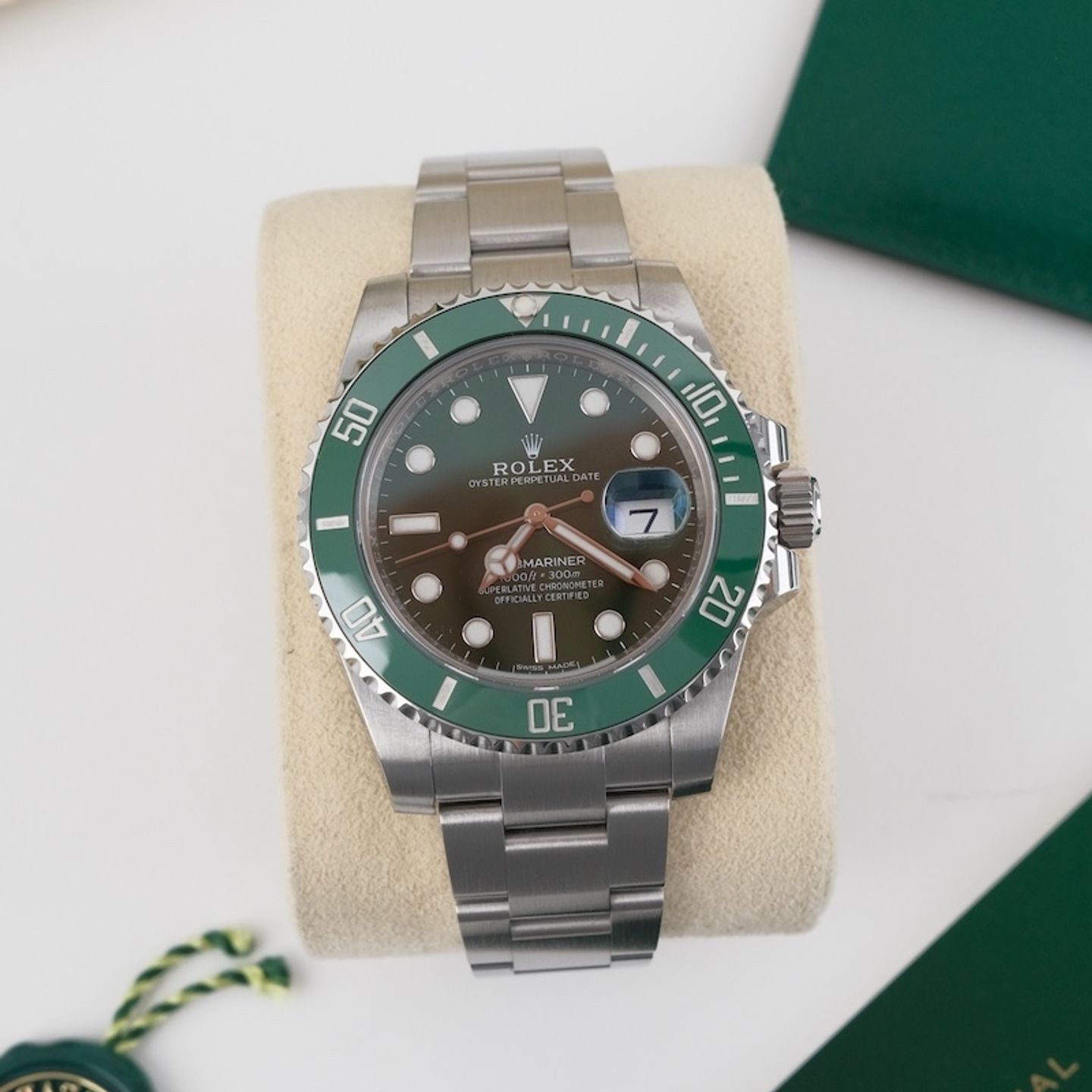 Rolex Submariner Date 116610LV (2017) - Green dial 40 mm Steel case (1/8)