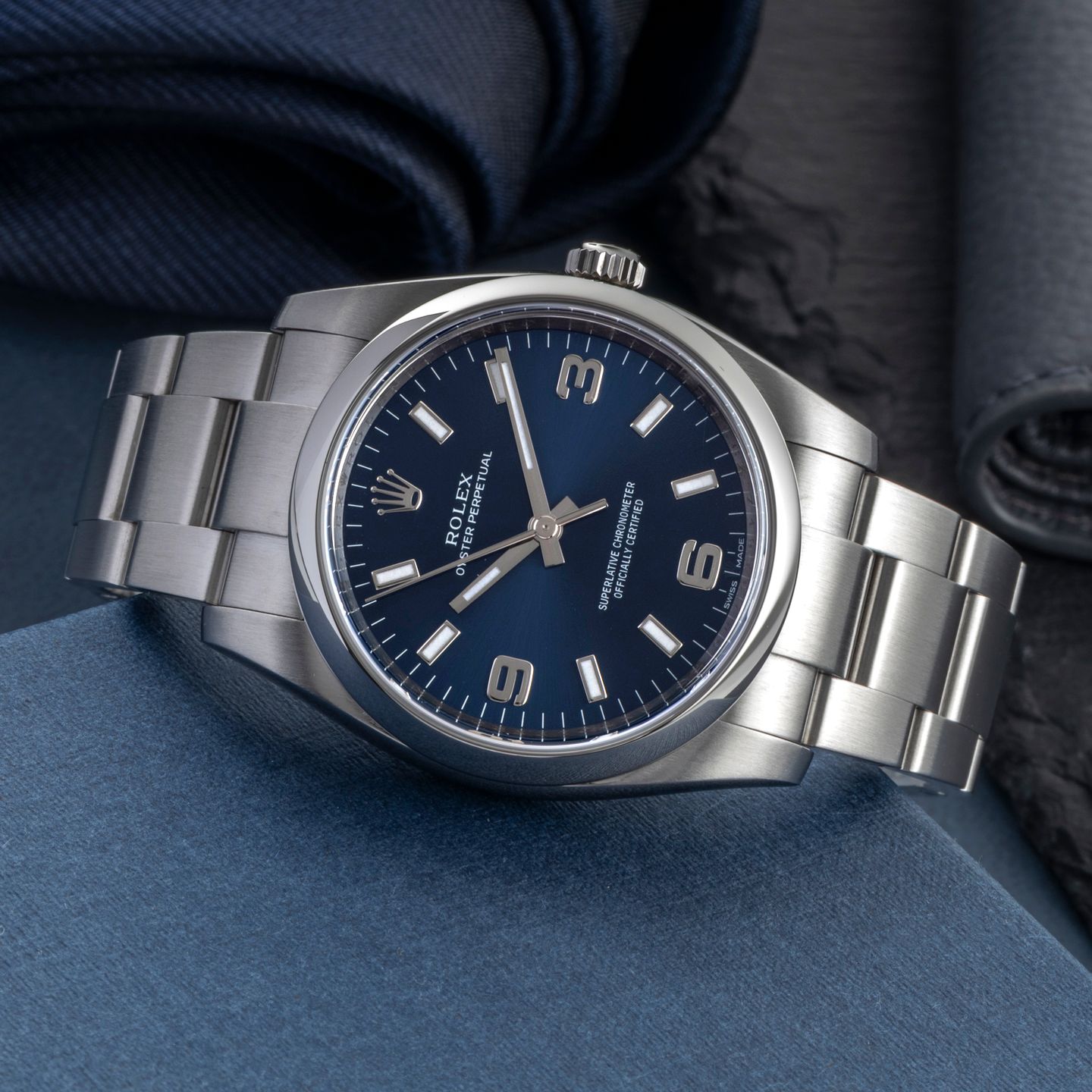 Rolex Oyster Perpetual 34 114200 - (2/8)