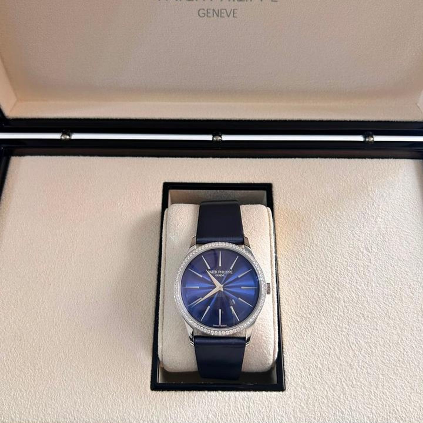 Patek Philippe Calatrava 4997/200G-001 - (2/10)