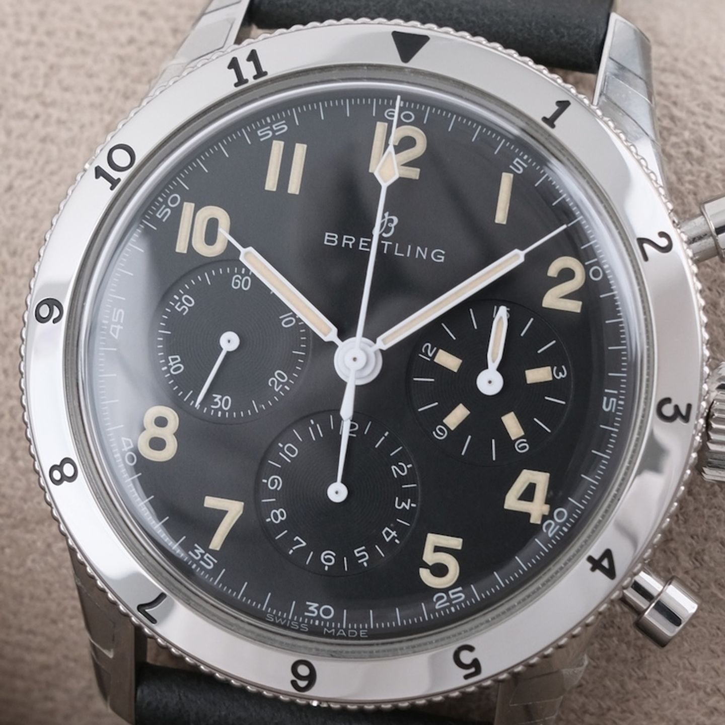 Breitling Aviator 8 AB0920131B1X1 - (3/8)
