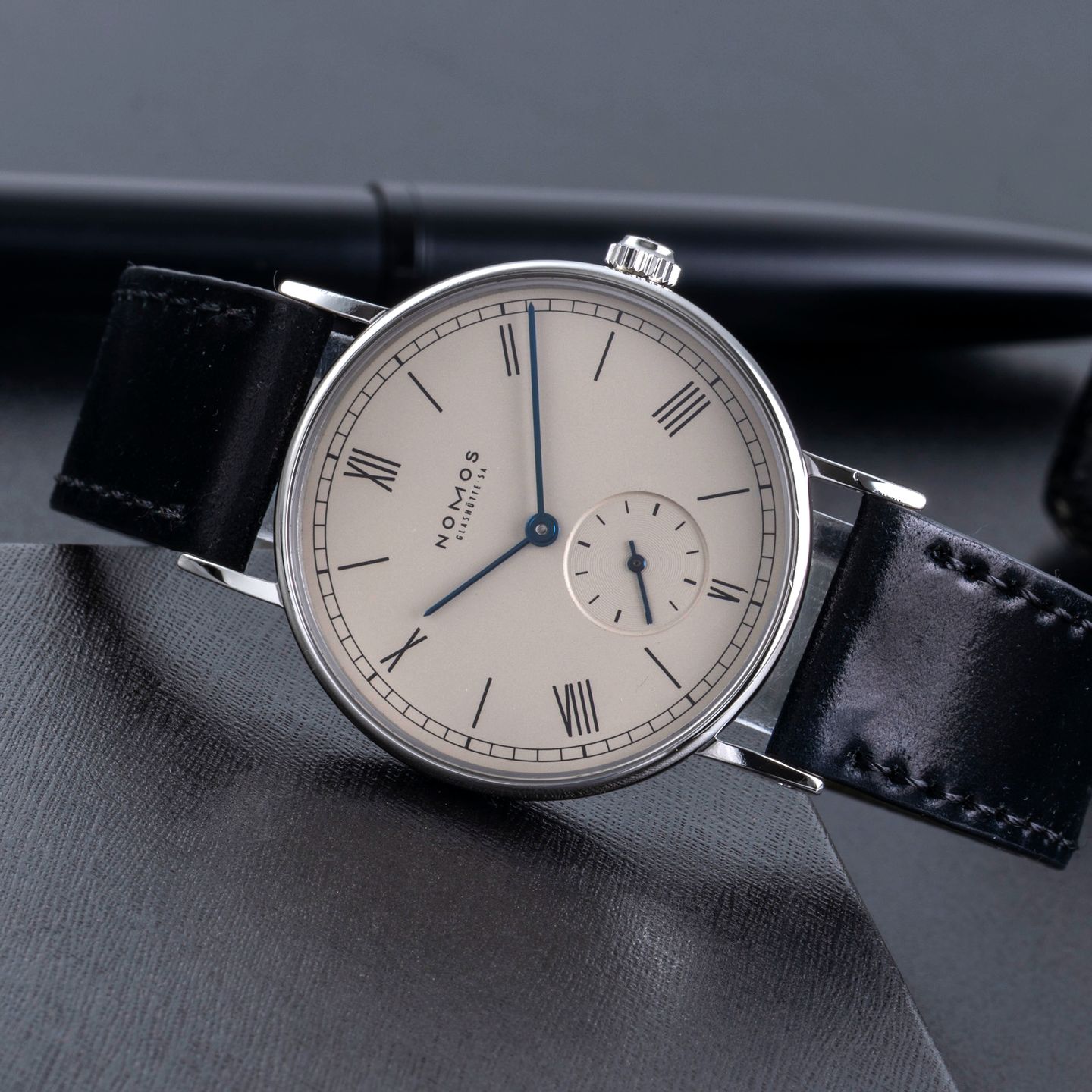 NOMOS Ludwig 201 (Unknown (random serial)) - White dial 35 mm Steel case (2/8)