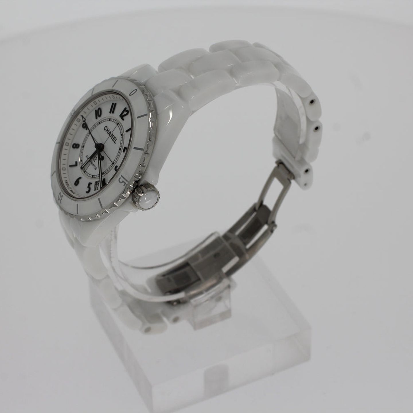 Chanel J12 H5700 (2024) - White dial 38 mm Ceramic case (2/4)