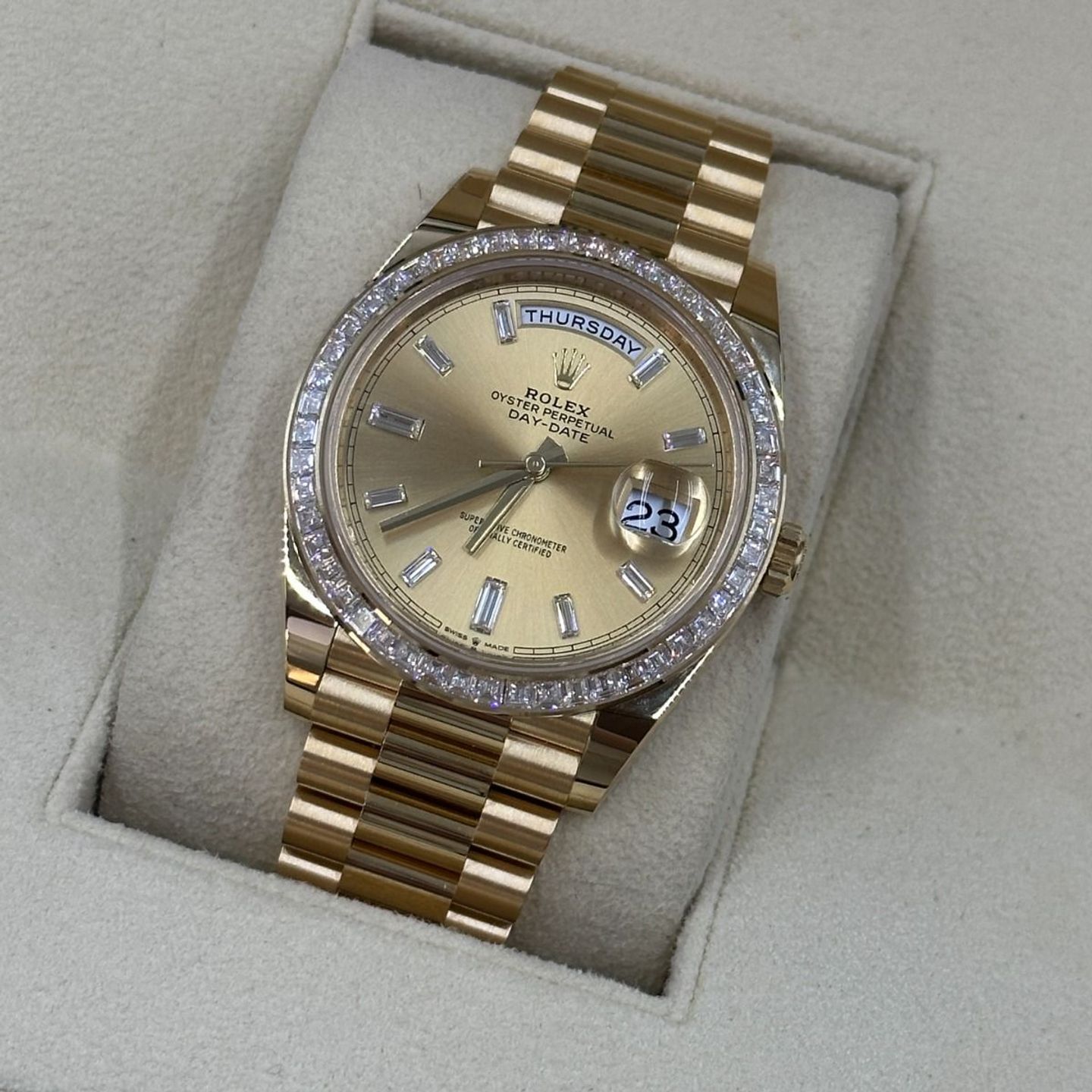 Rolex Day-Date 40 228398TBR (2022) - Champagne wijzerplaat 40mm Geelgoud (7/8)