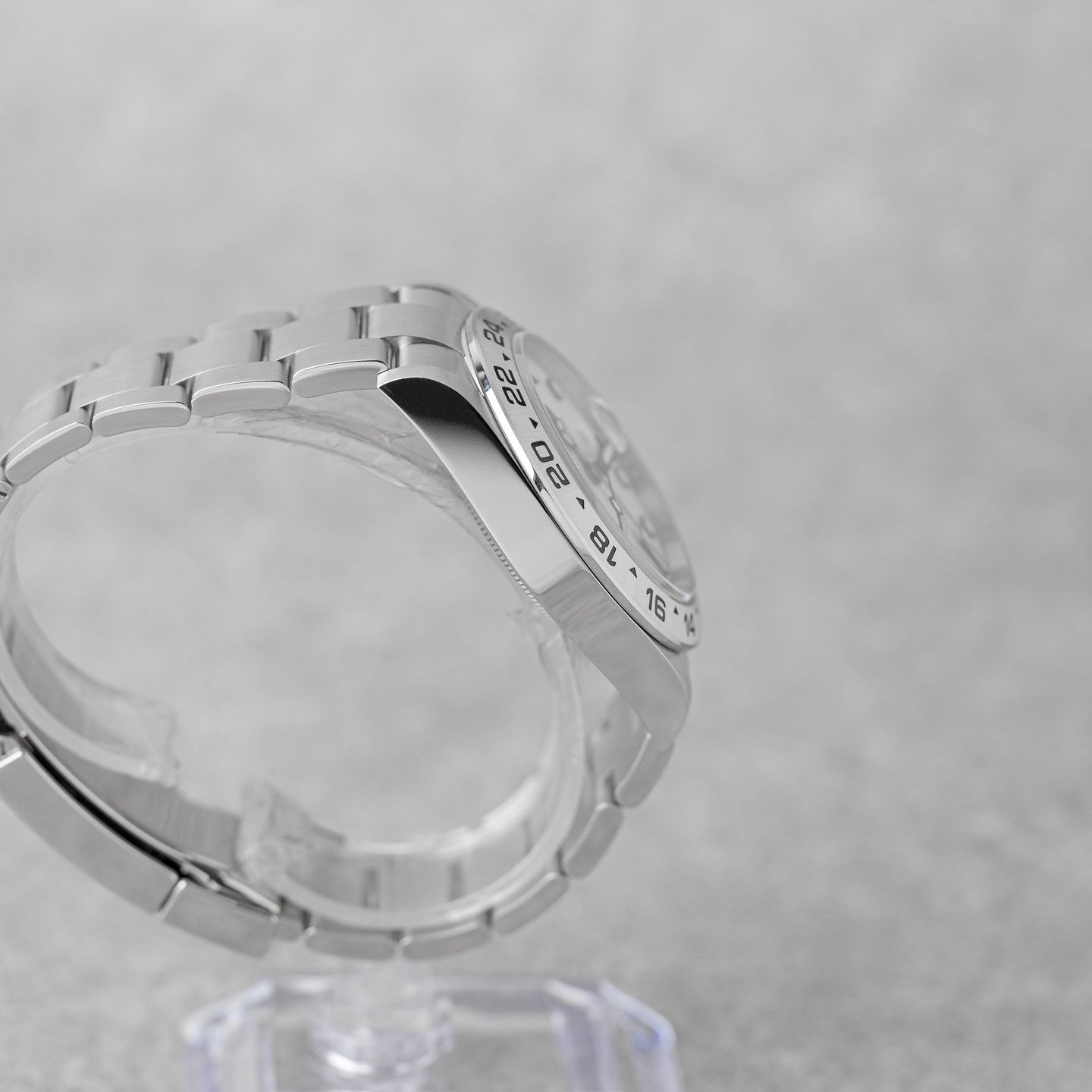 Rolex Explorer II 226570 (2021) - 42 mm Steel case (4/8)