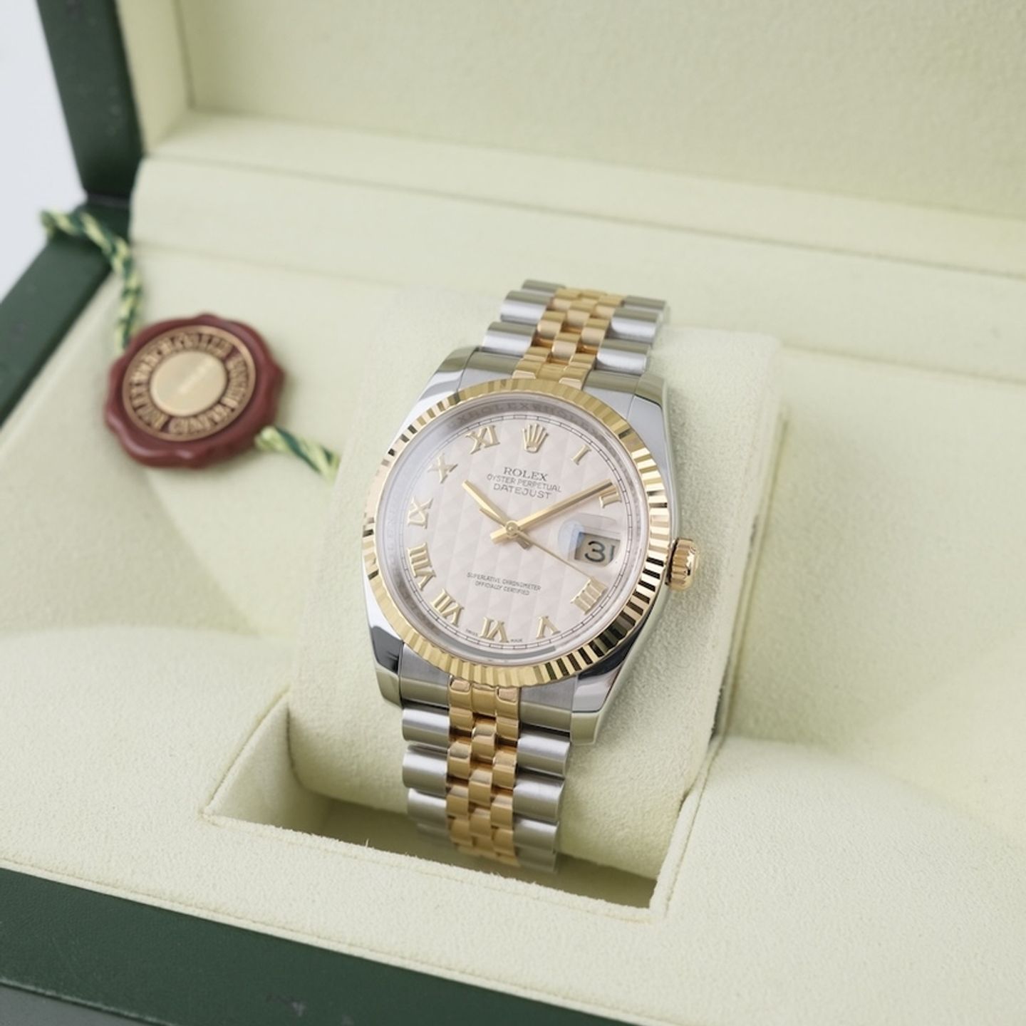 Rolex Datejust 36 116233 (2012) - Beige dial 36 mm Gold/Steel case (2/8)