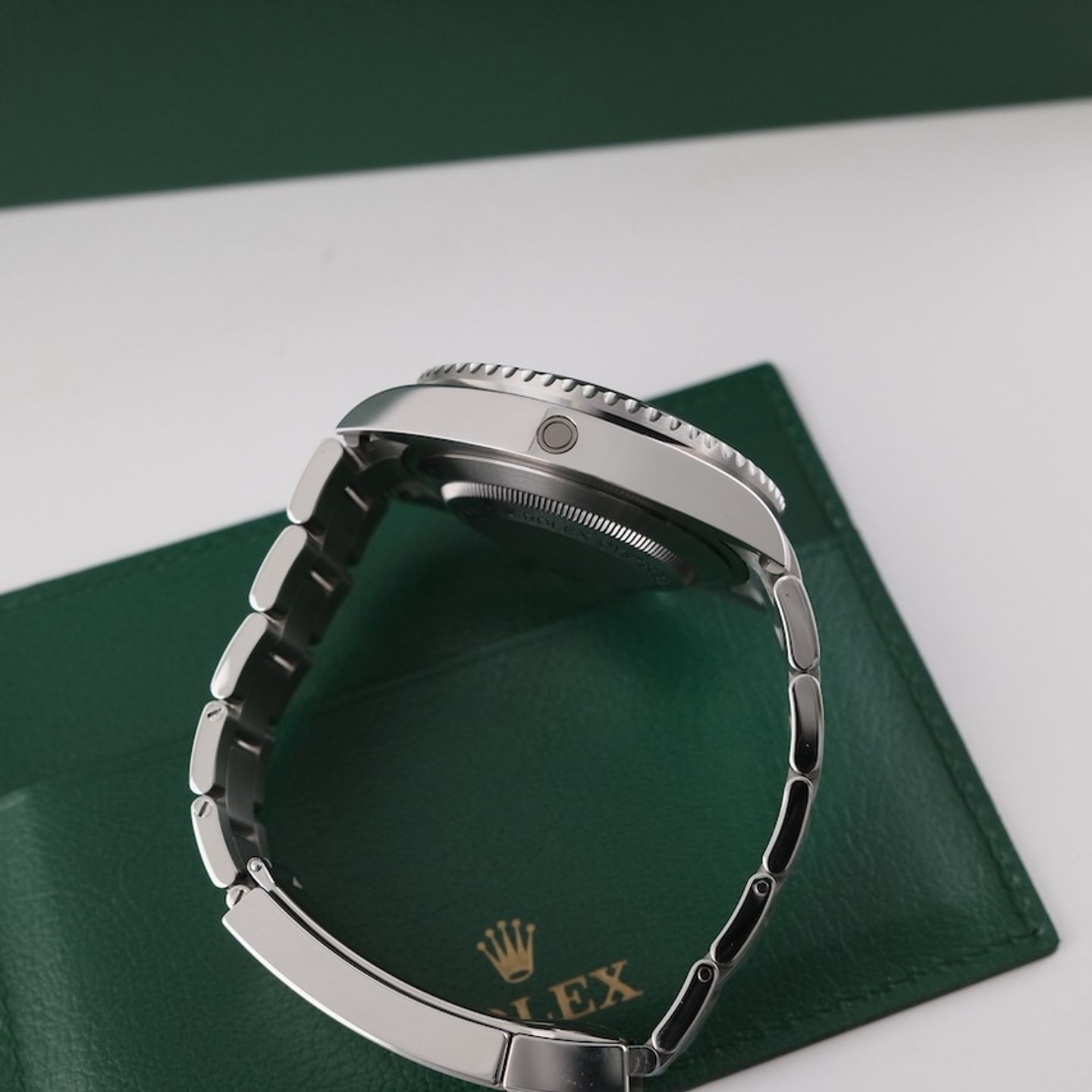 Rolex Sea-Dweller 126600 (2020) - Black dial 43 mm Steel case (7/8)