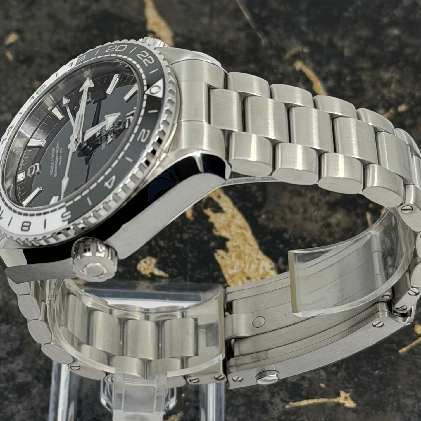 Omega Seamaster Planet Ocean 215.30.44.22.01.001 - (5/8)