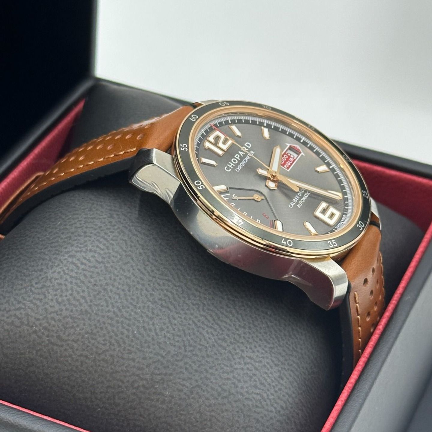 Chopard Mille Miglia 168566-6001 (2024) - Grijs wijzerplaat 43mm Goud/Staal (7/8)