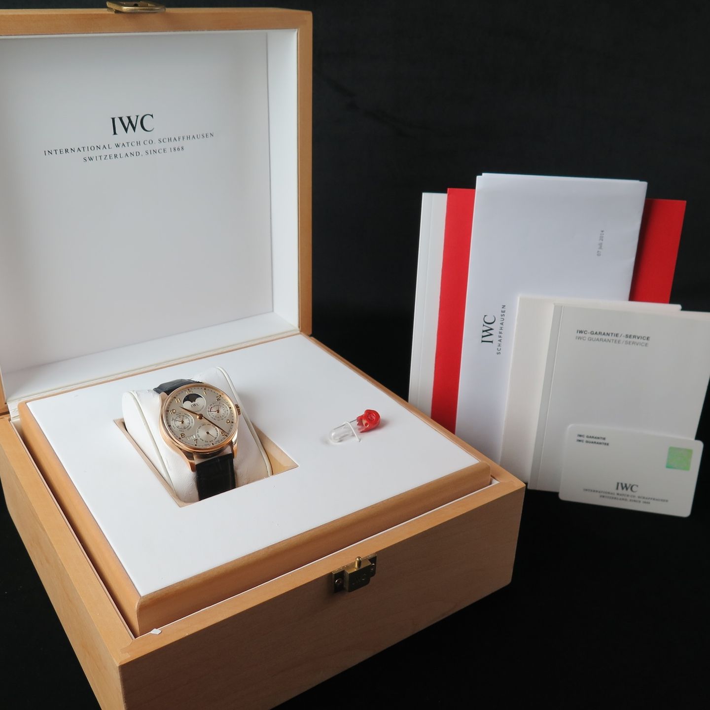 IWC Portuguese Perpetual Calendar IW502213 (2007) - Silver dial 42 mm Rose Gold case (7/7)